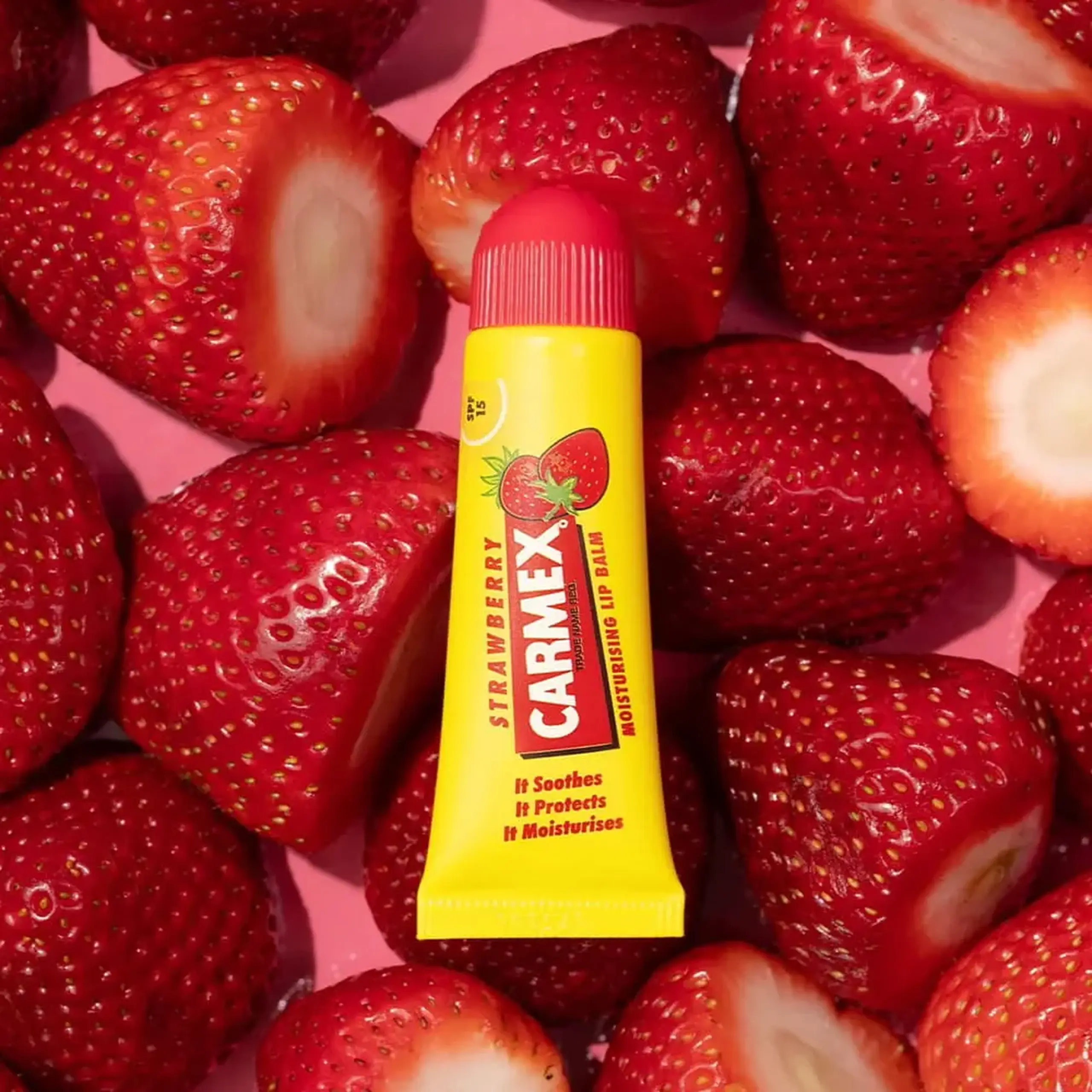 Balsam de buze CARMEX Tube Strawberry SPF 15
