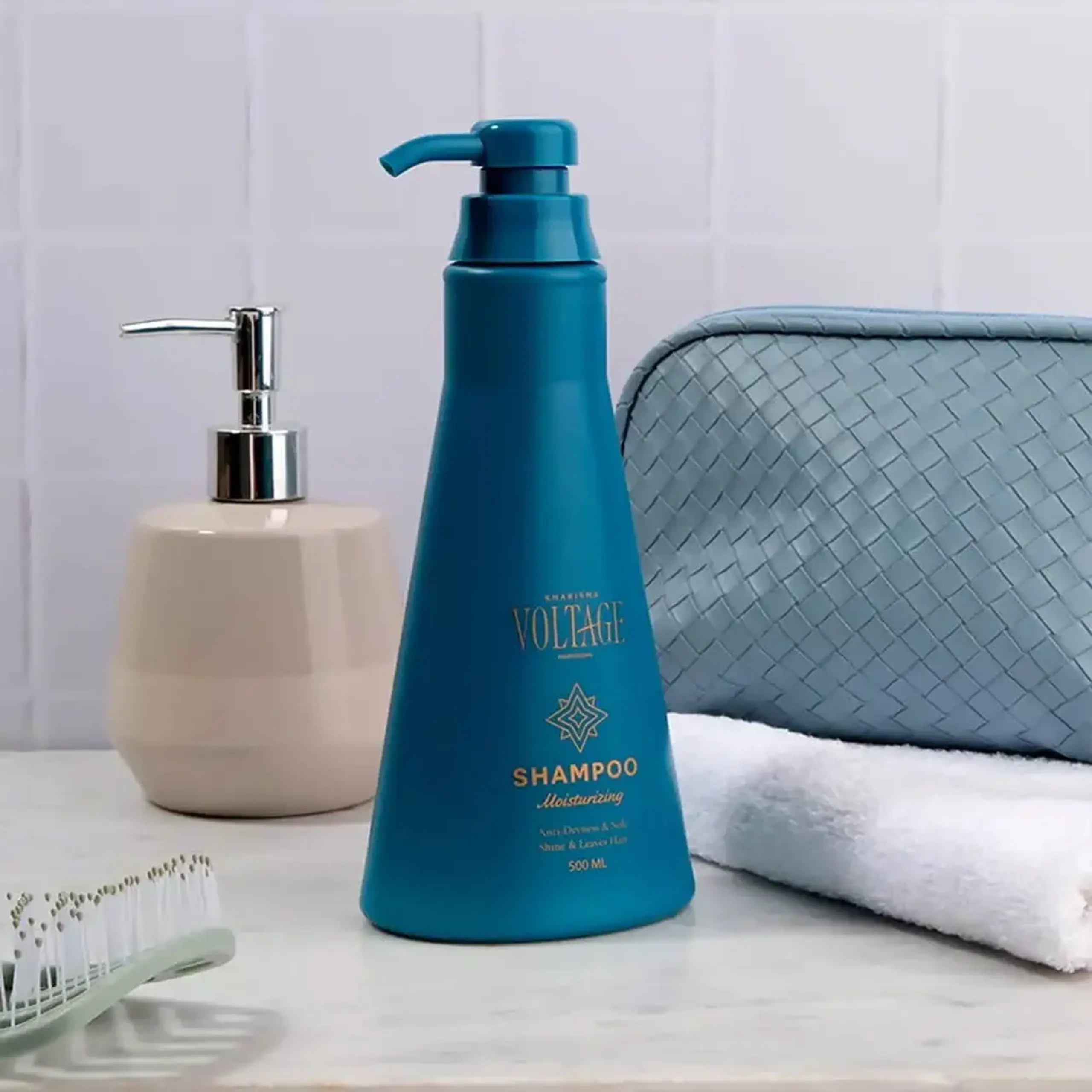 Șampon pentru hidratare și strălucire Kharisma Voltage moisturizing shine shampoo 500ml