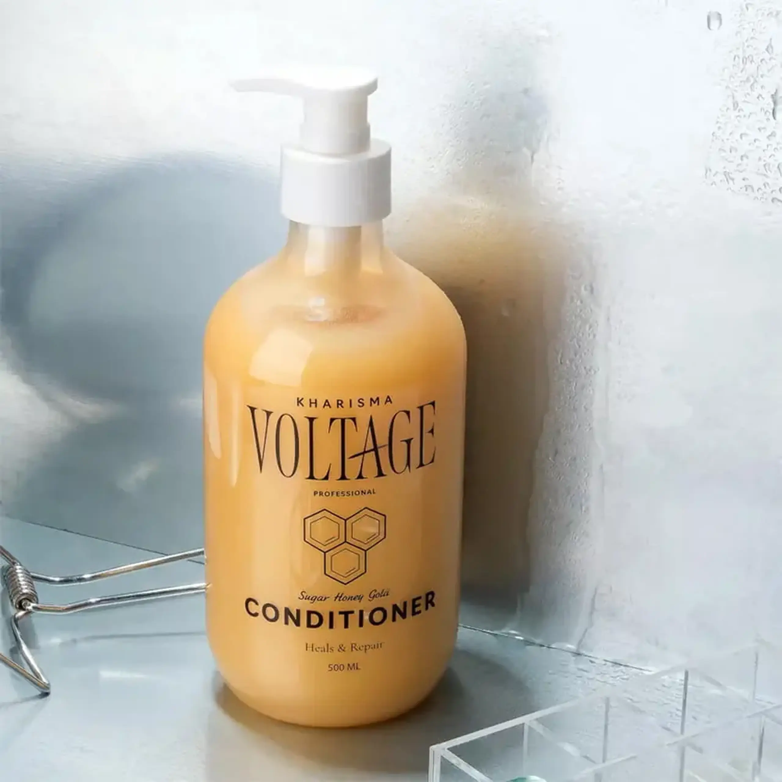 Condiționer reparator pentru păr foarte deteriorat KHARISMA VOLTAGE hair conditioner sugar honey gold 500ml