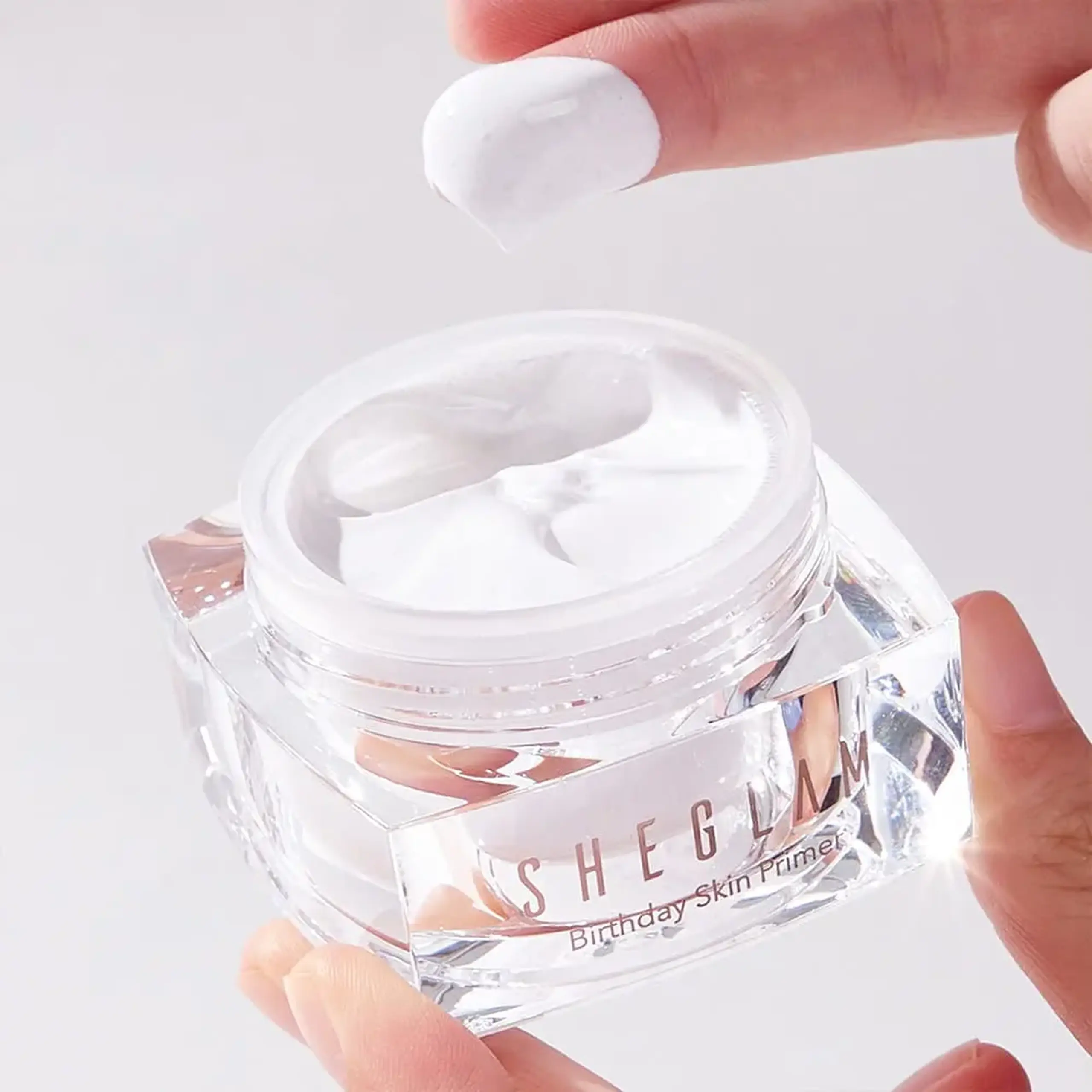 Primer matifiant pentru față SHEGLAM Birthday Skin Oil-Control Primer 30 g
