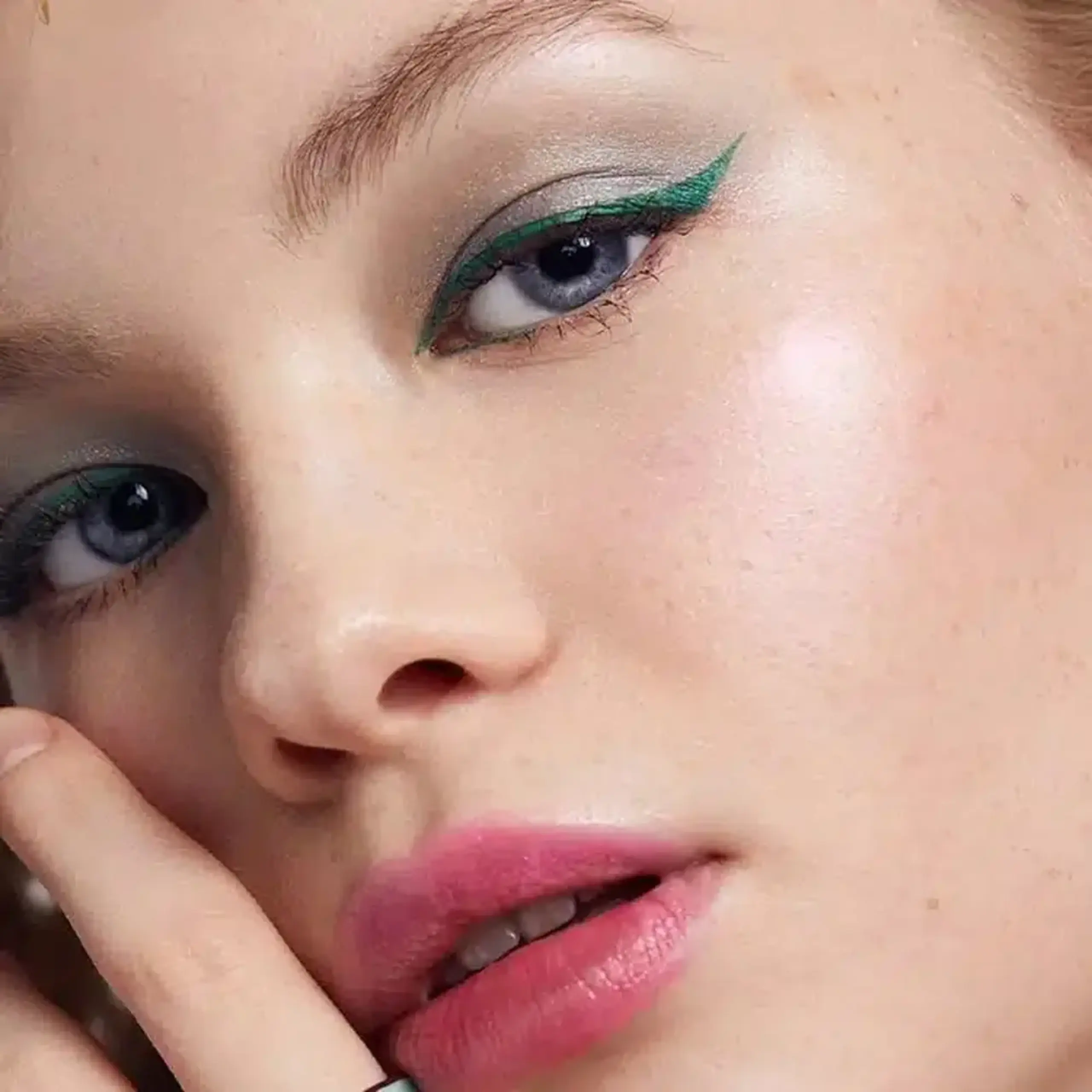 Eyeliner SheGlam Color Crush Liquid Eyeliner OUTDOORSY-ISH