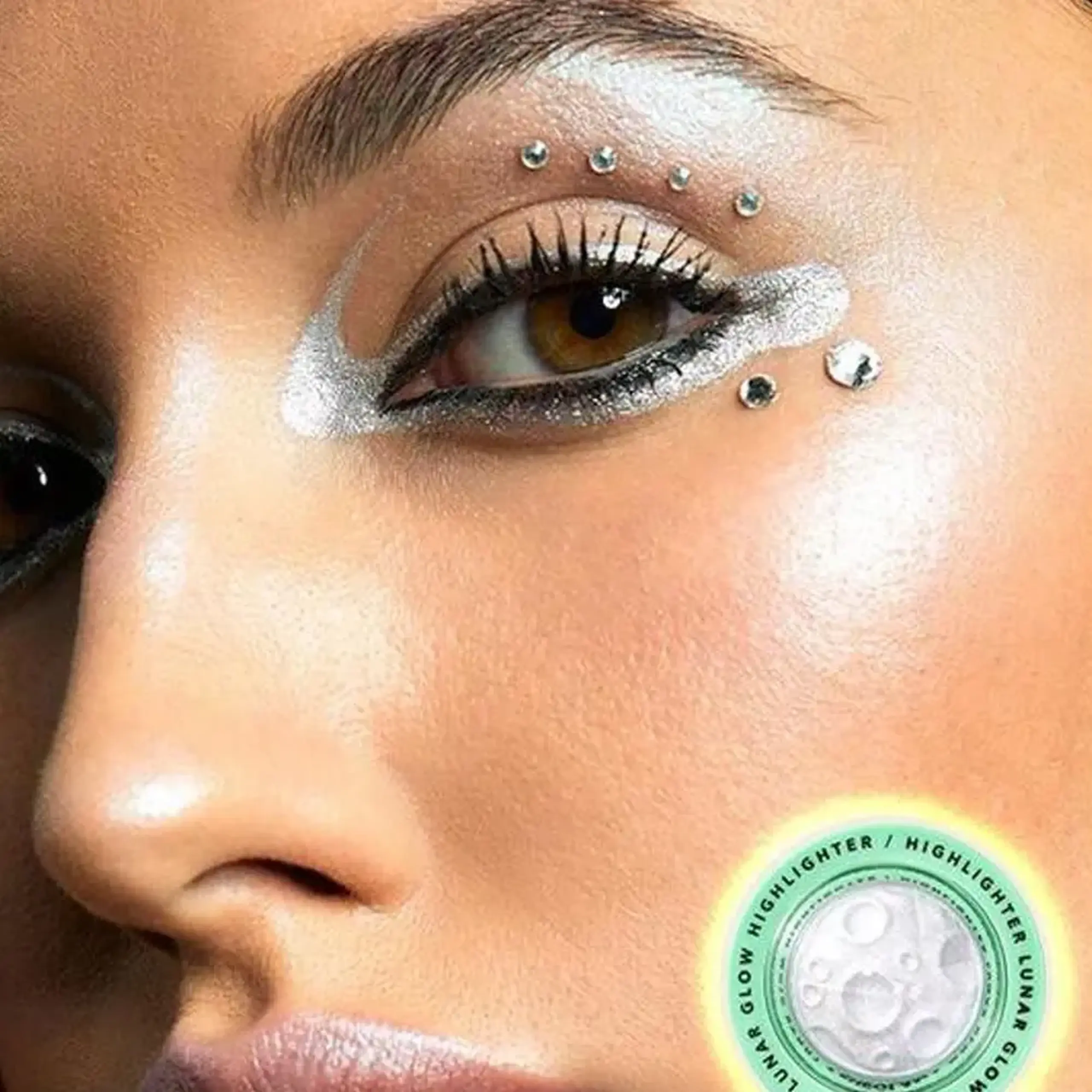 Iluminator SheGlam Lunar Glow Highlighter Neutron Star