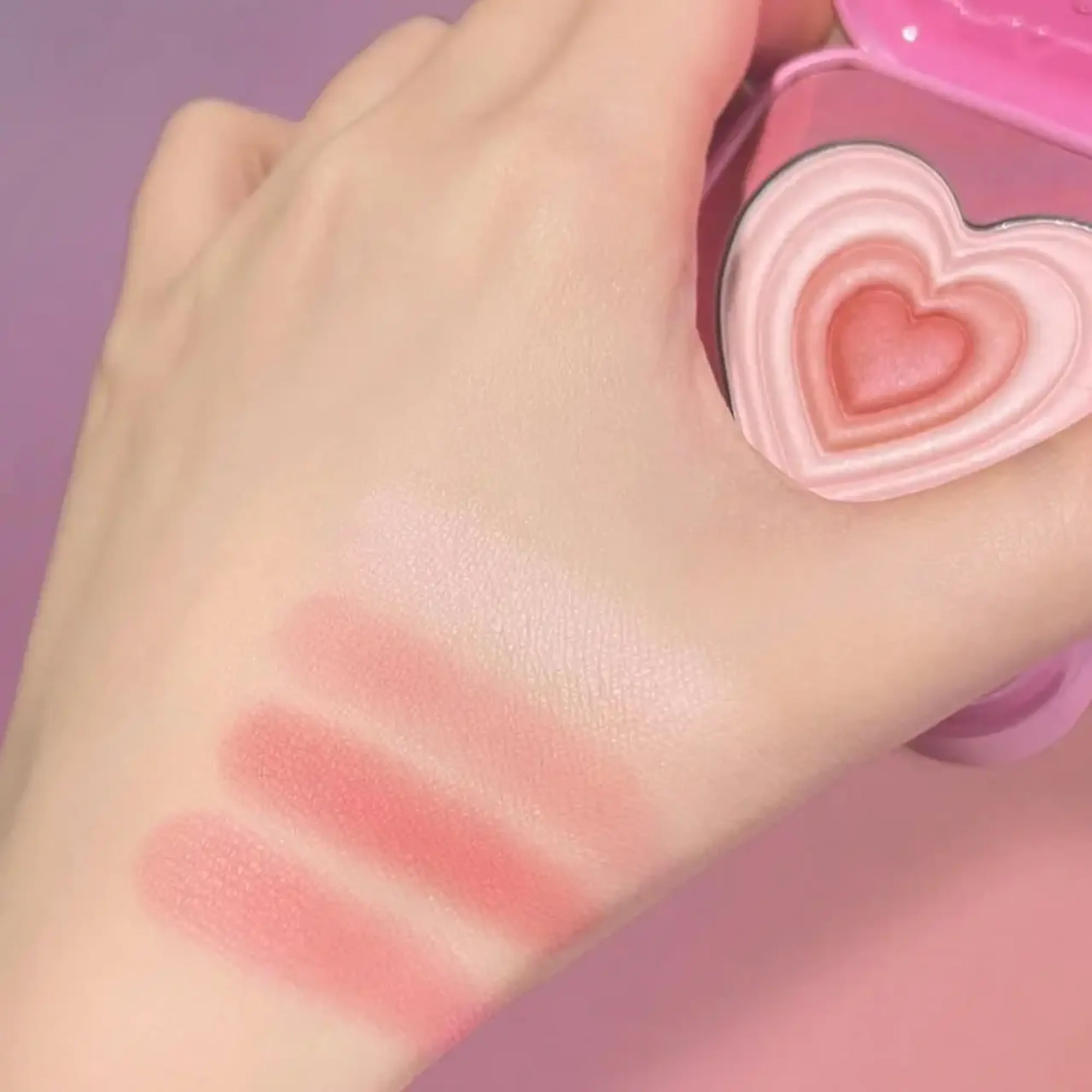 Fard de obraji SheGlam The Powerpuff Girls X SHEGLAM Tough Love Shimmer Blush-Utonium