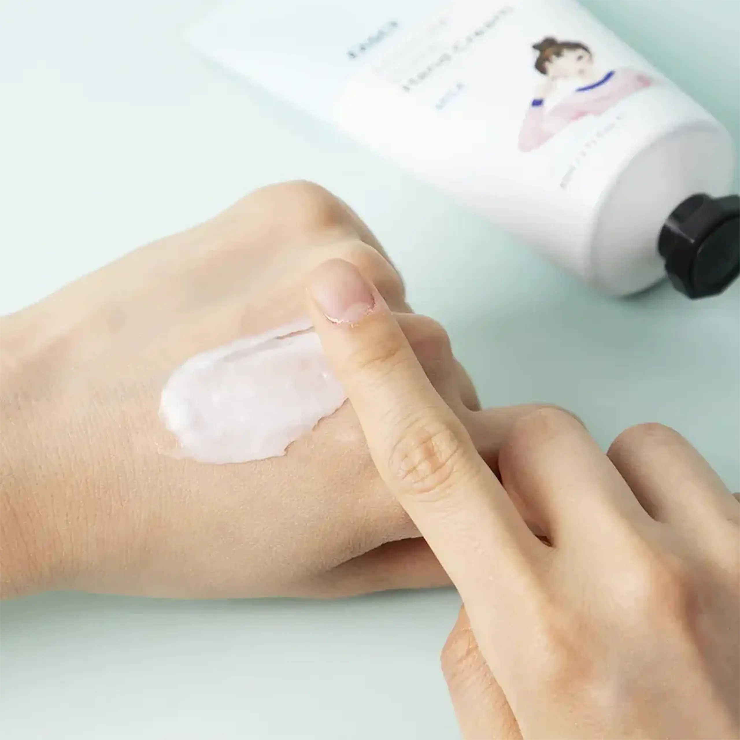 Cremă pentru mâini FASCY Moisture Bomb Hand Cream Milk 80ml