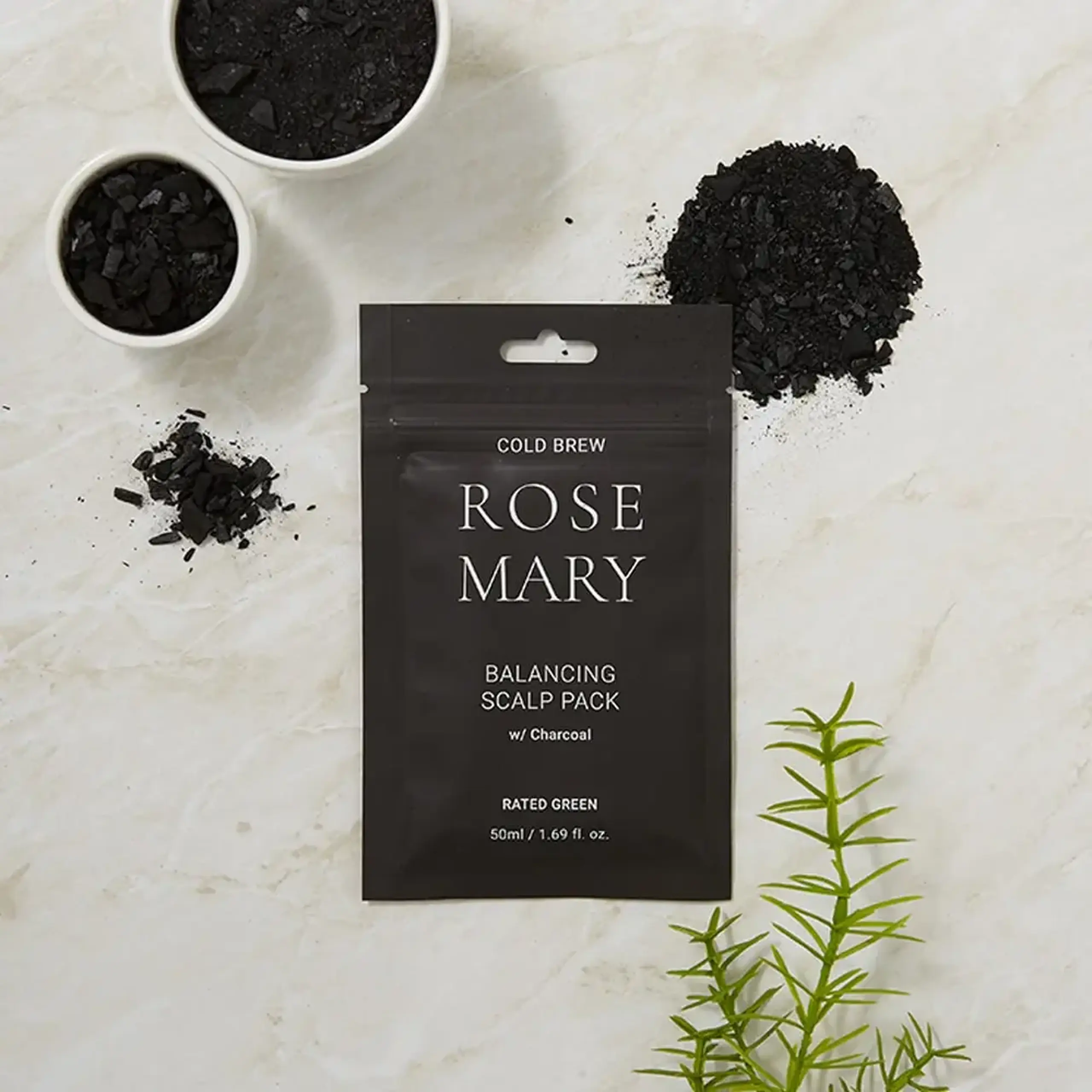 Mască cu cărbune și Rozmarin pentru scalp gras de folosință unică Rated Green Cold Brew Rosemary Balancing Scalp Pack w/Charcoal 50ml