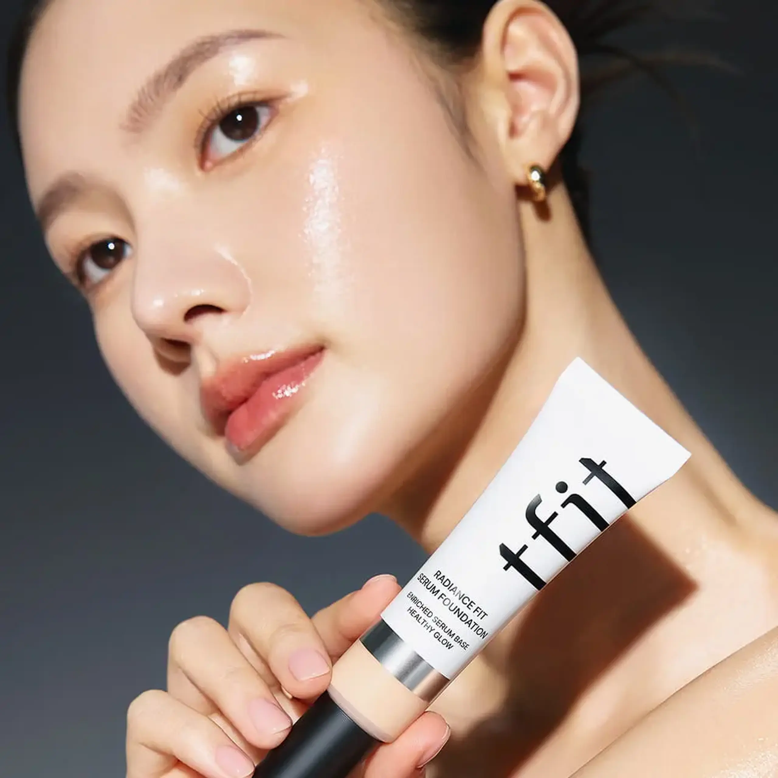 Fond de ten-ser TFIT Radiance Fit Serum Foundation N02 Nude – 30 g