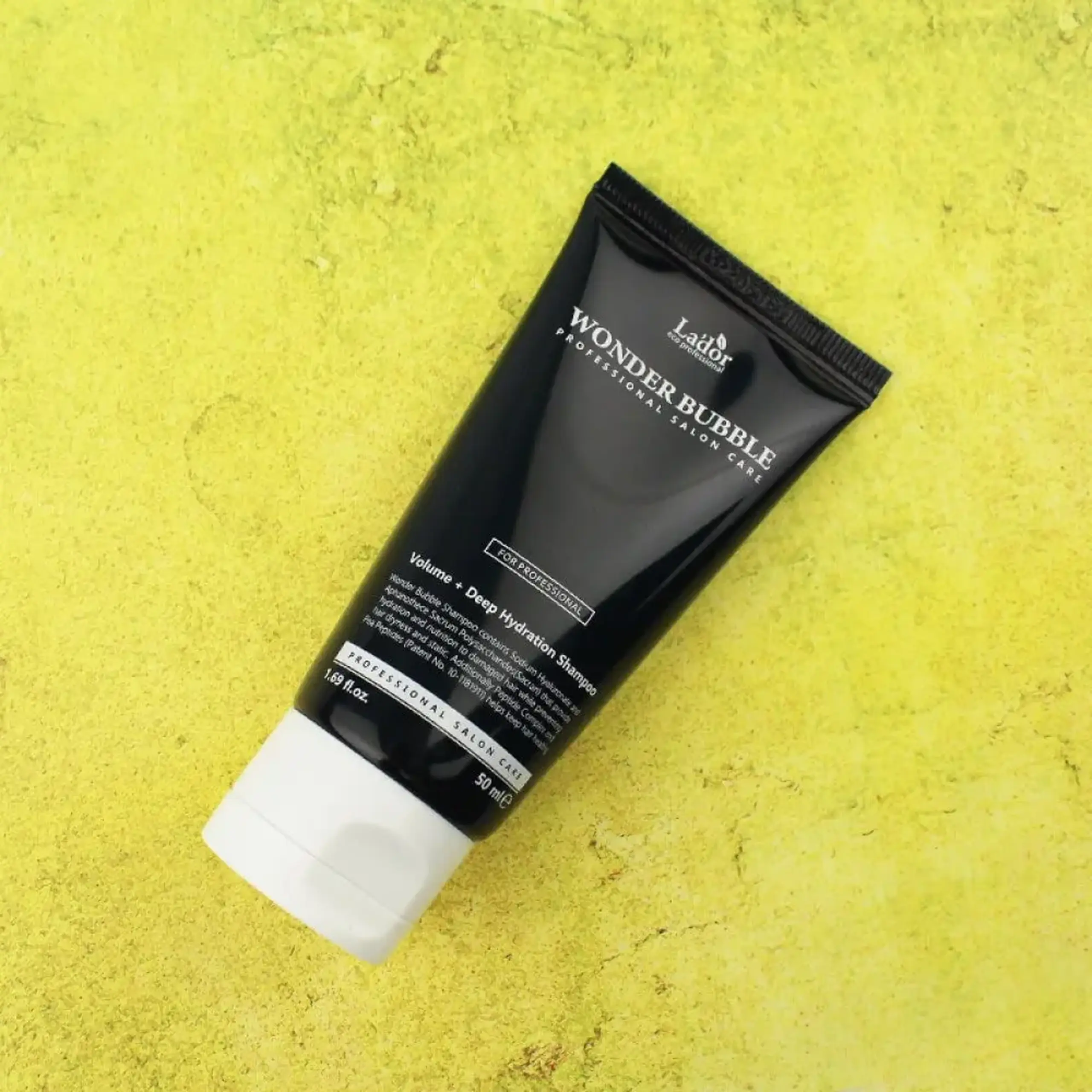 Şampon hidratant cu complex din 7 peptide Lador Wonder bubble shampoo 50ml