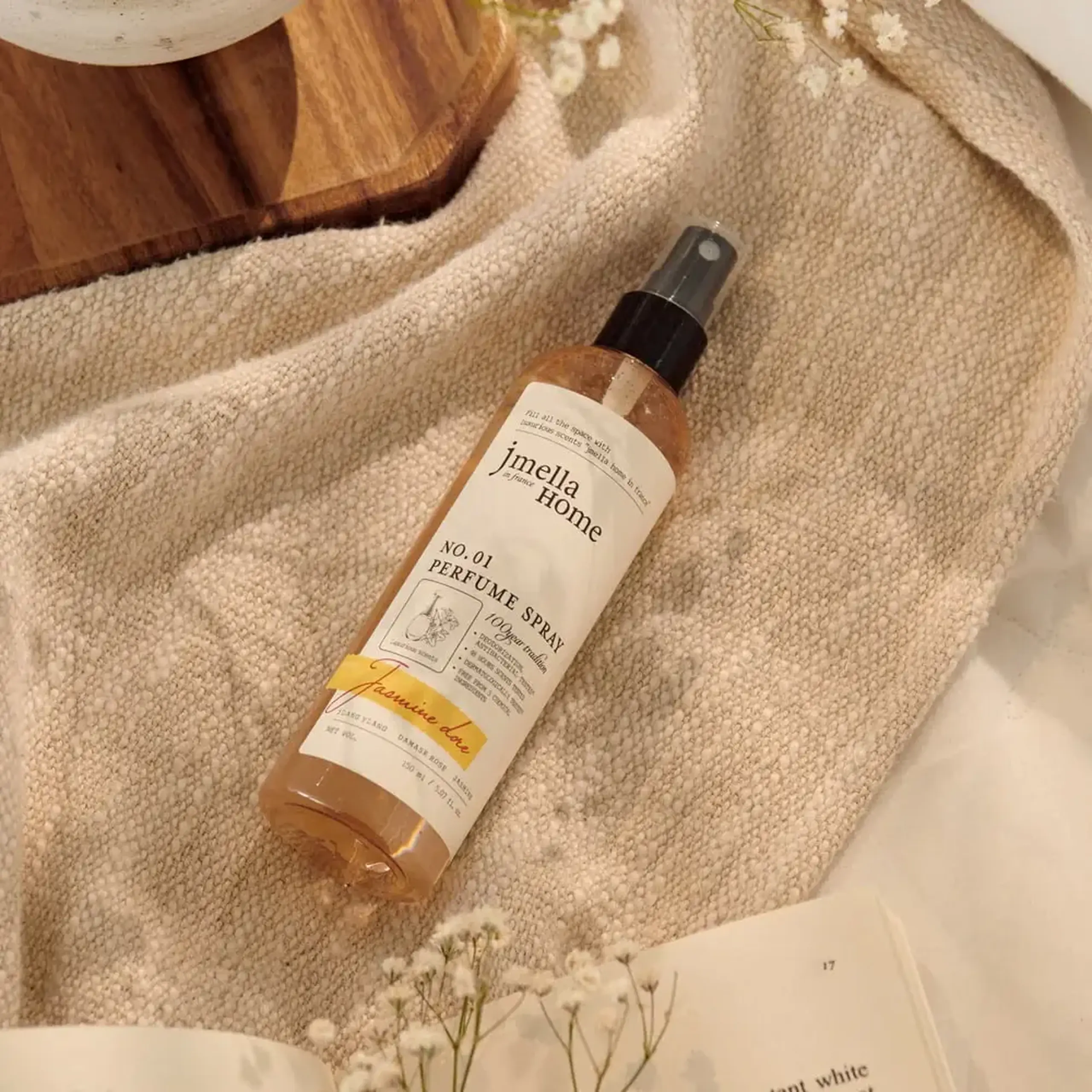 Spray parfumat pentru casă Jmella Home in France Jasmine Dore Perfume Spray 150ml