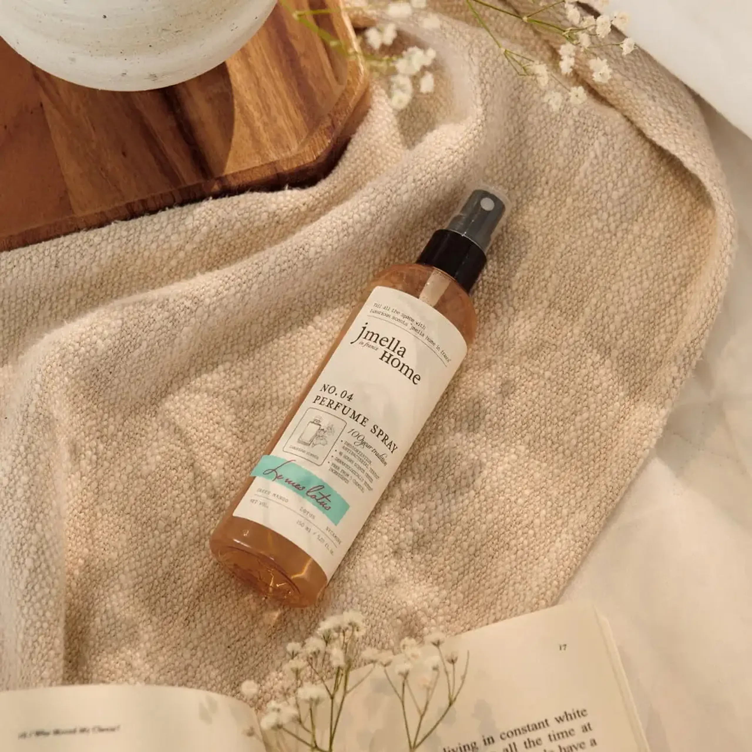 Spray parfumat pentru casă și textile JMELLA Home in France – Le Mes Lotus Spray 80ml