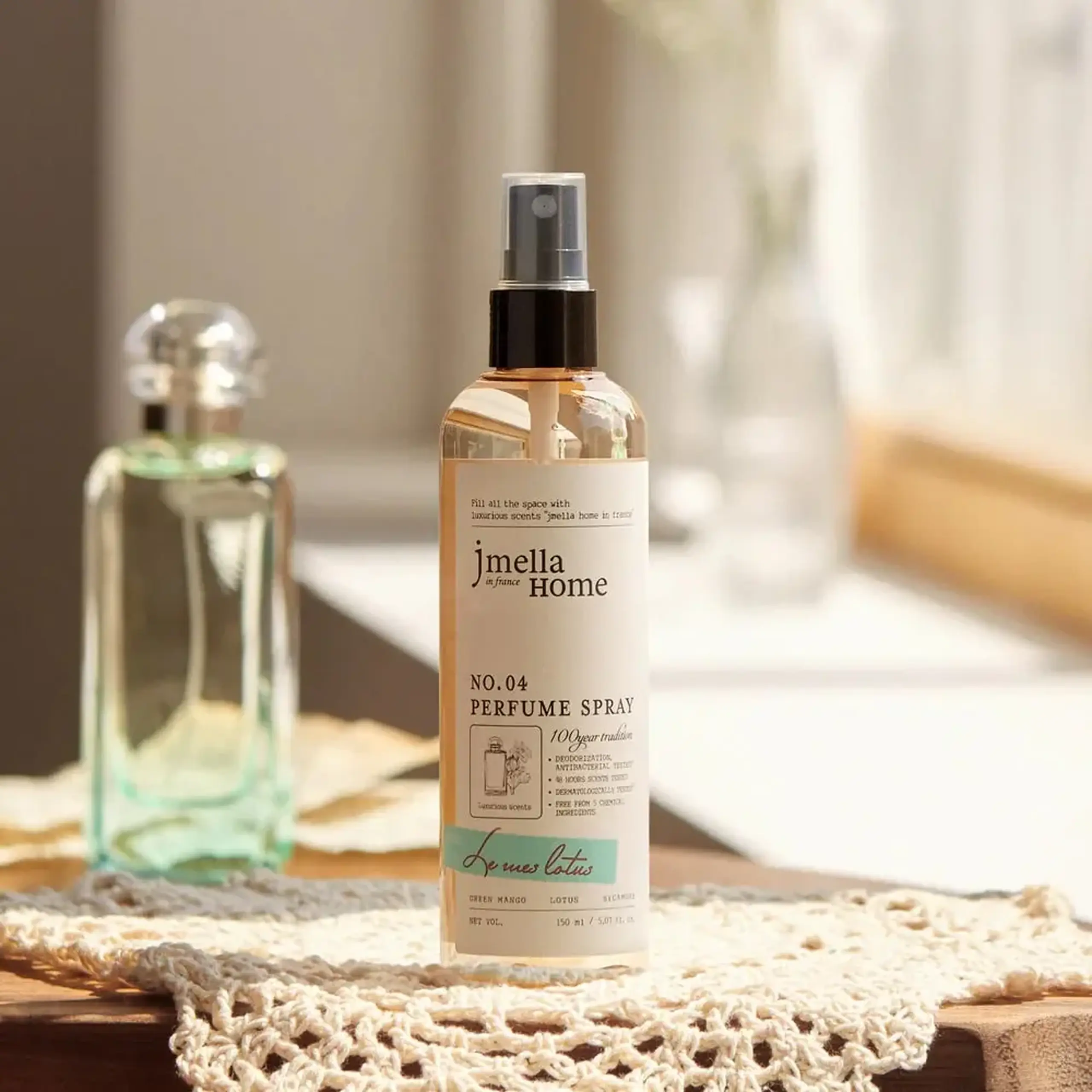 Spray parfumat pentru casă și textile JMELLA Home in France – Le Mes Lotus Spray 80ml
