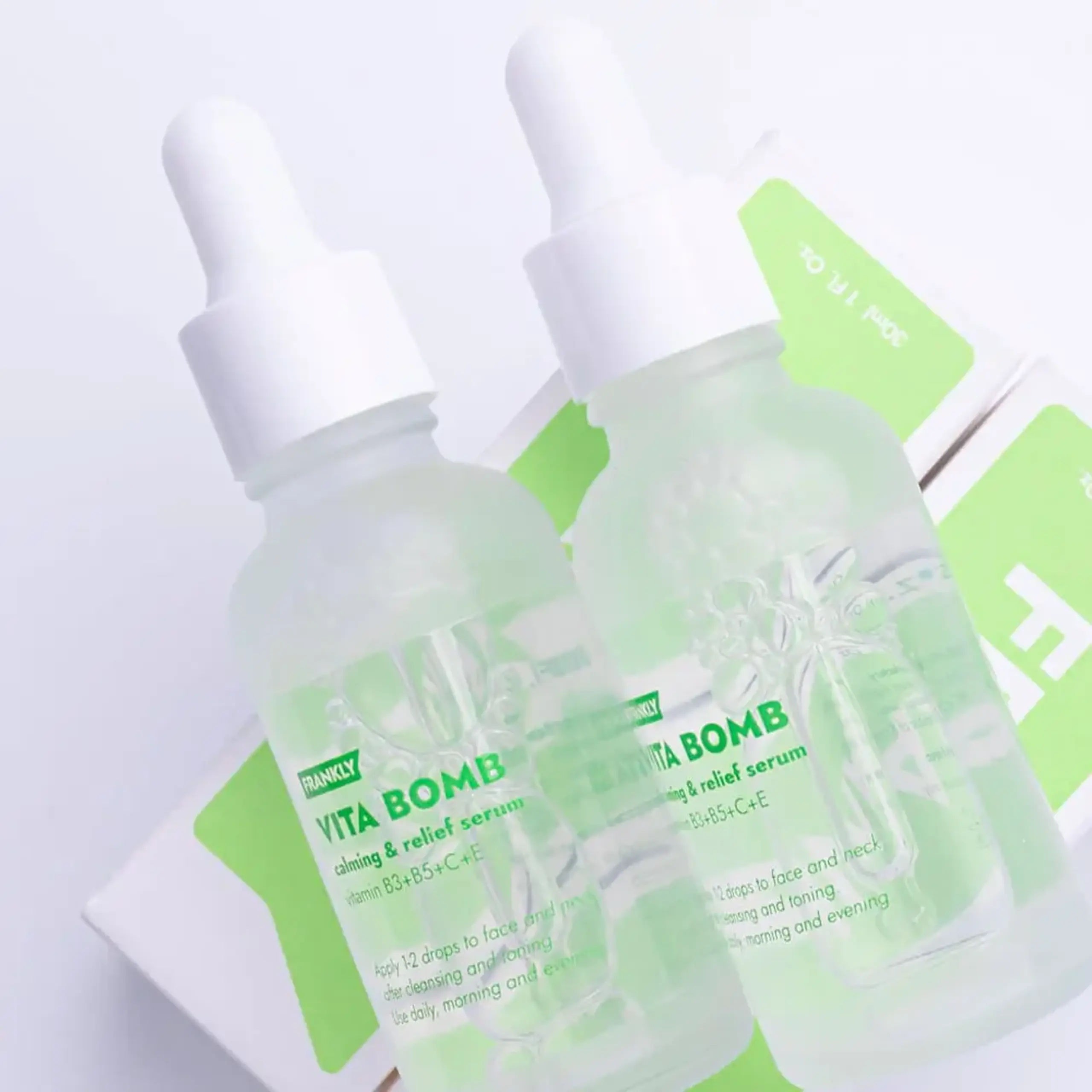 Ser multivitaminic iluminant Frankly Vita Bomb Serum 30ml