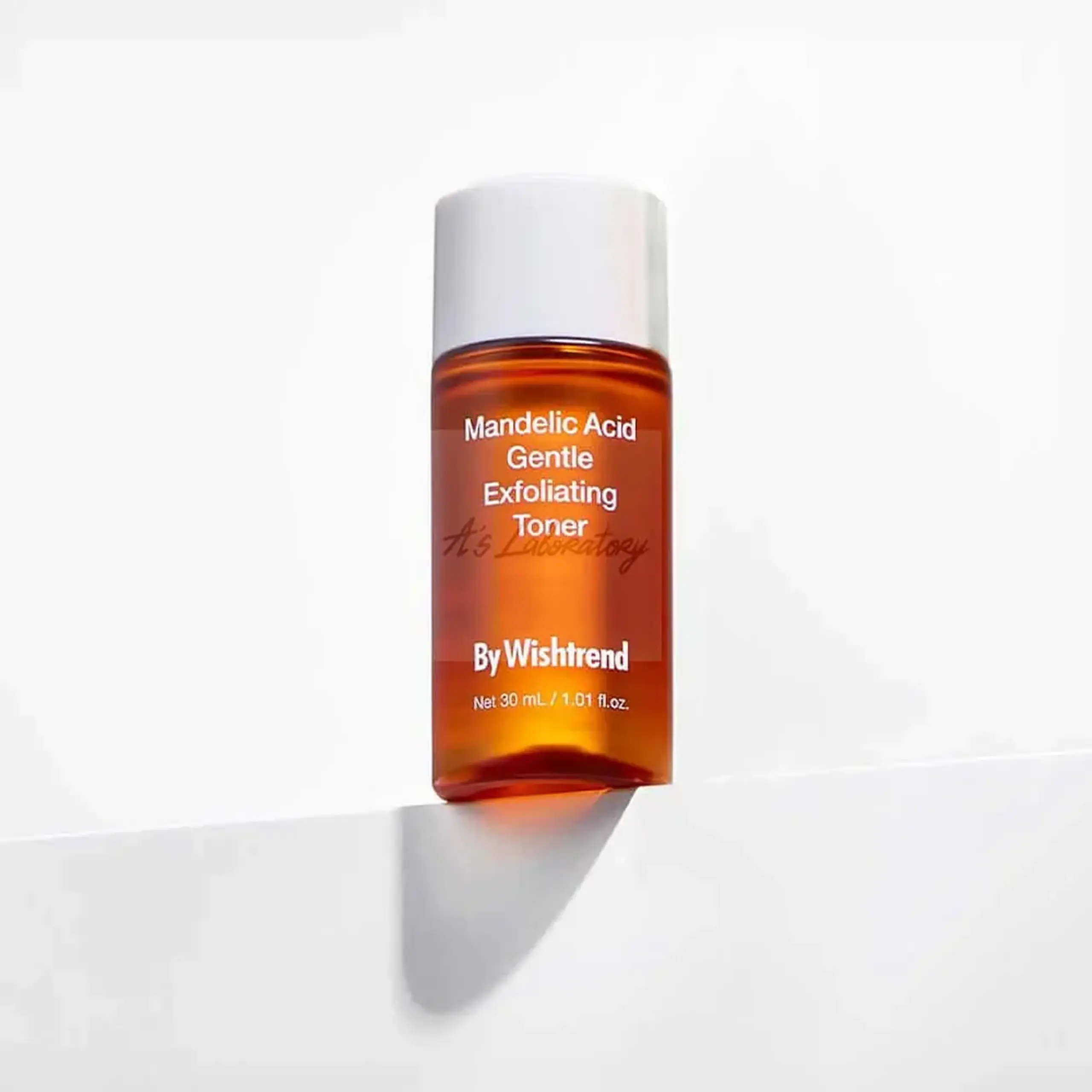Toner exfoliant delicat cu 5% acid mandelic By Wishtrend Mandelic Acid Gentle Exfoliating Toner 30ml