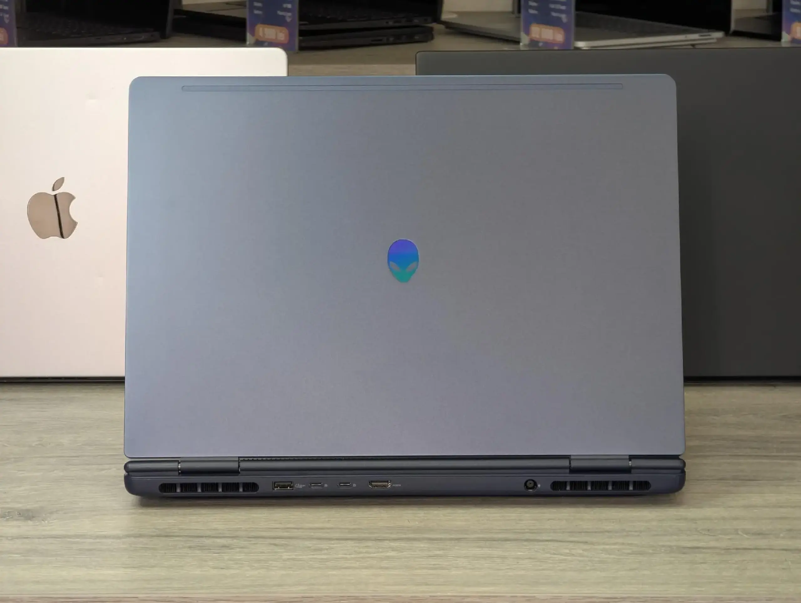 Alienware m16 R2 | Intel Core Ultra 7-240H | 16GB DDR5 | 1TB SSD | RTX 5060 8GB | 16.0" 2.5K 120Hz