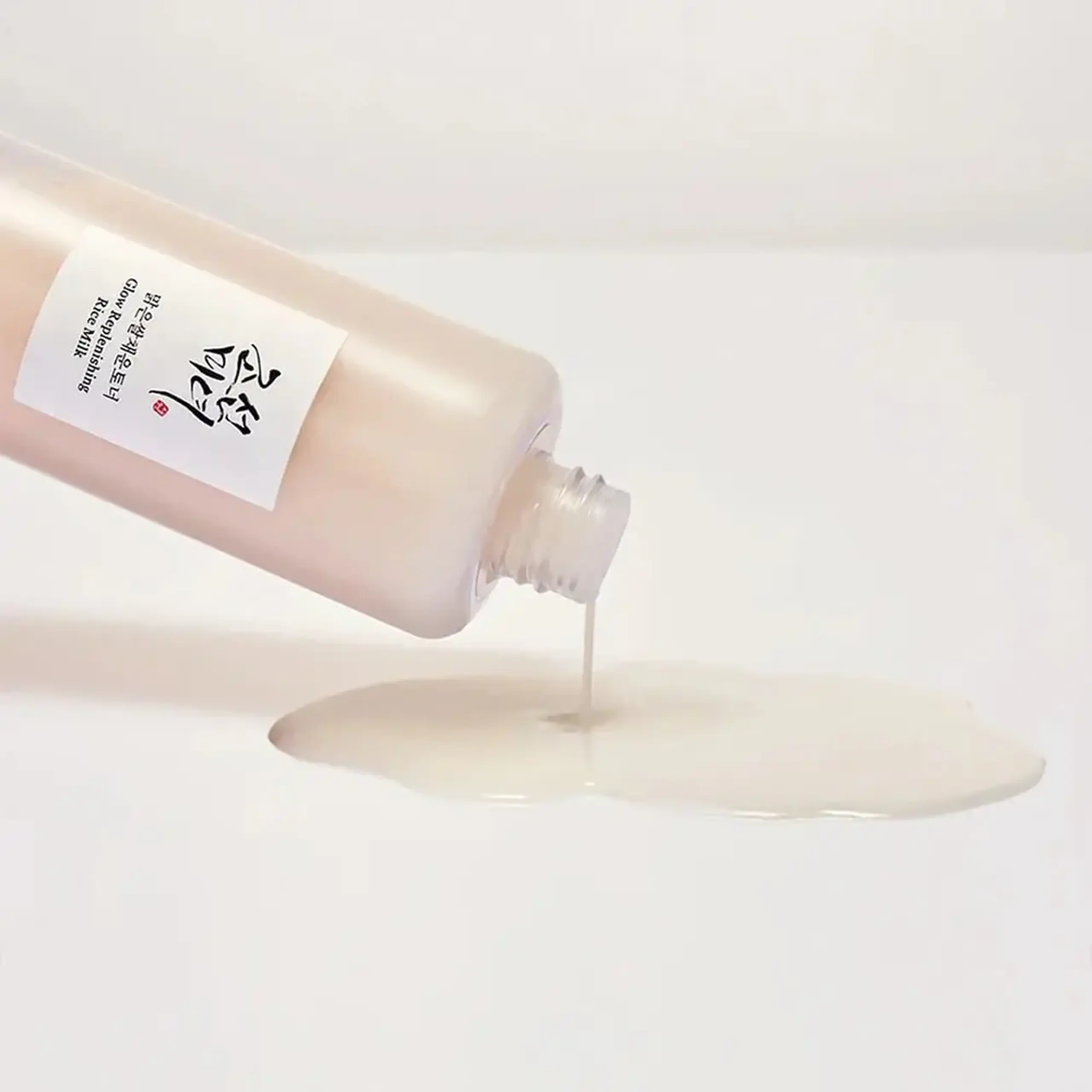 Toner hidratant cu orez și aminoacizii din orez Beauty of Joseon Glow Replenishing Rice Milk 150 ml