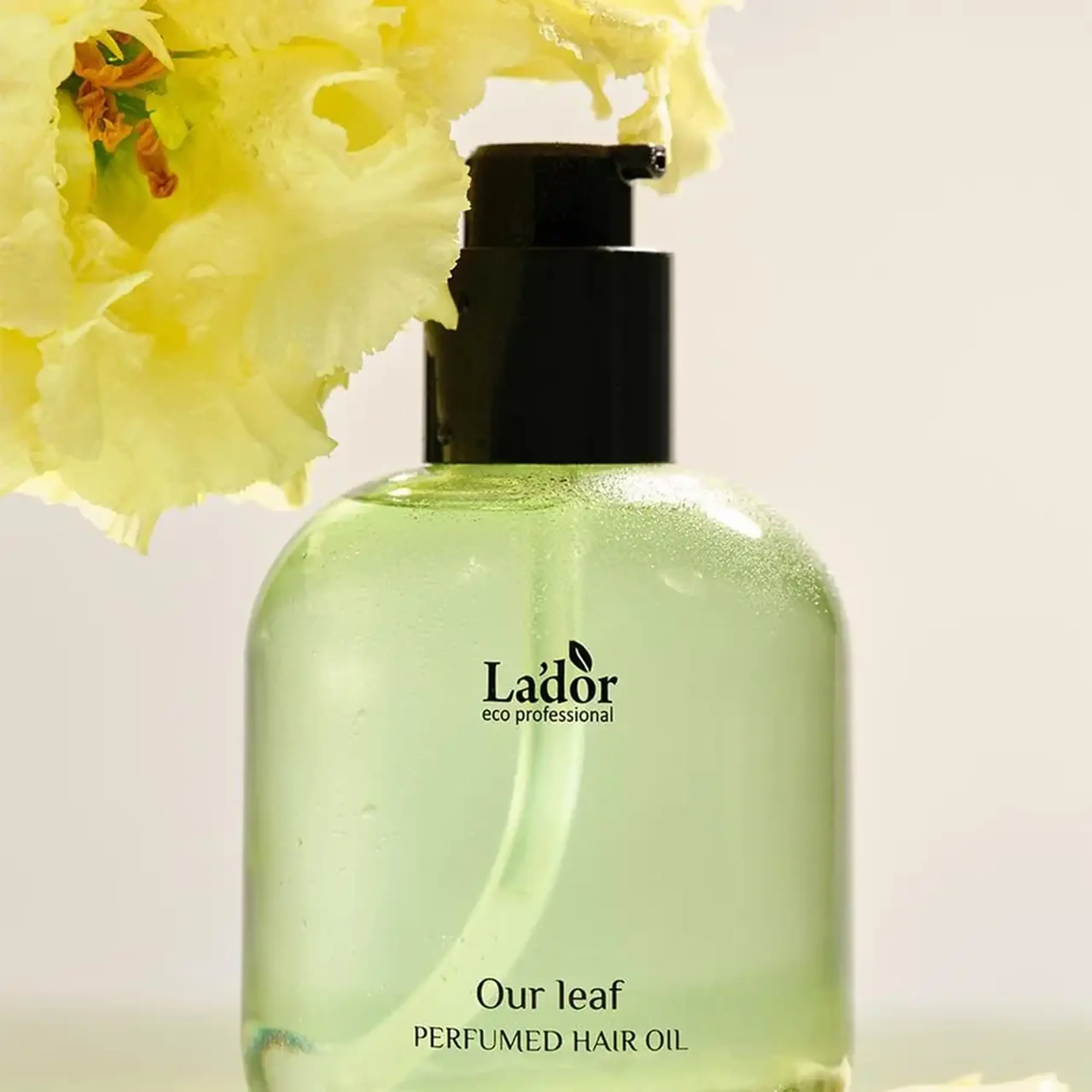 Uleiul parfumat pentru păr Lador Perfumed Hair Oil Our Leaf 80ml