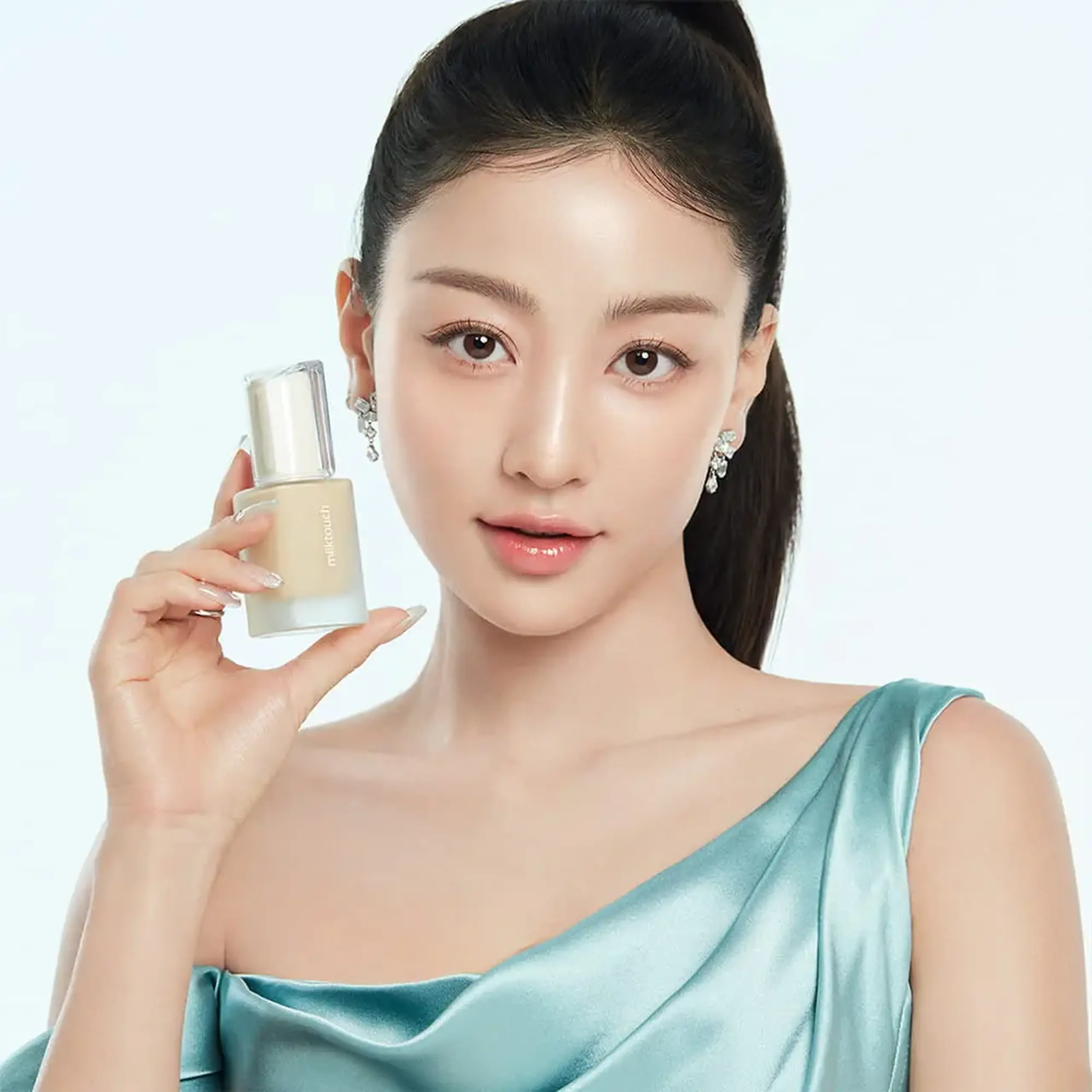Fond de ten milktouch DEWY GLASS SKIN FOUNDATION 19W WARM IVORY 30ml