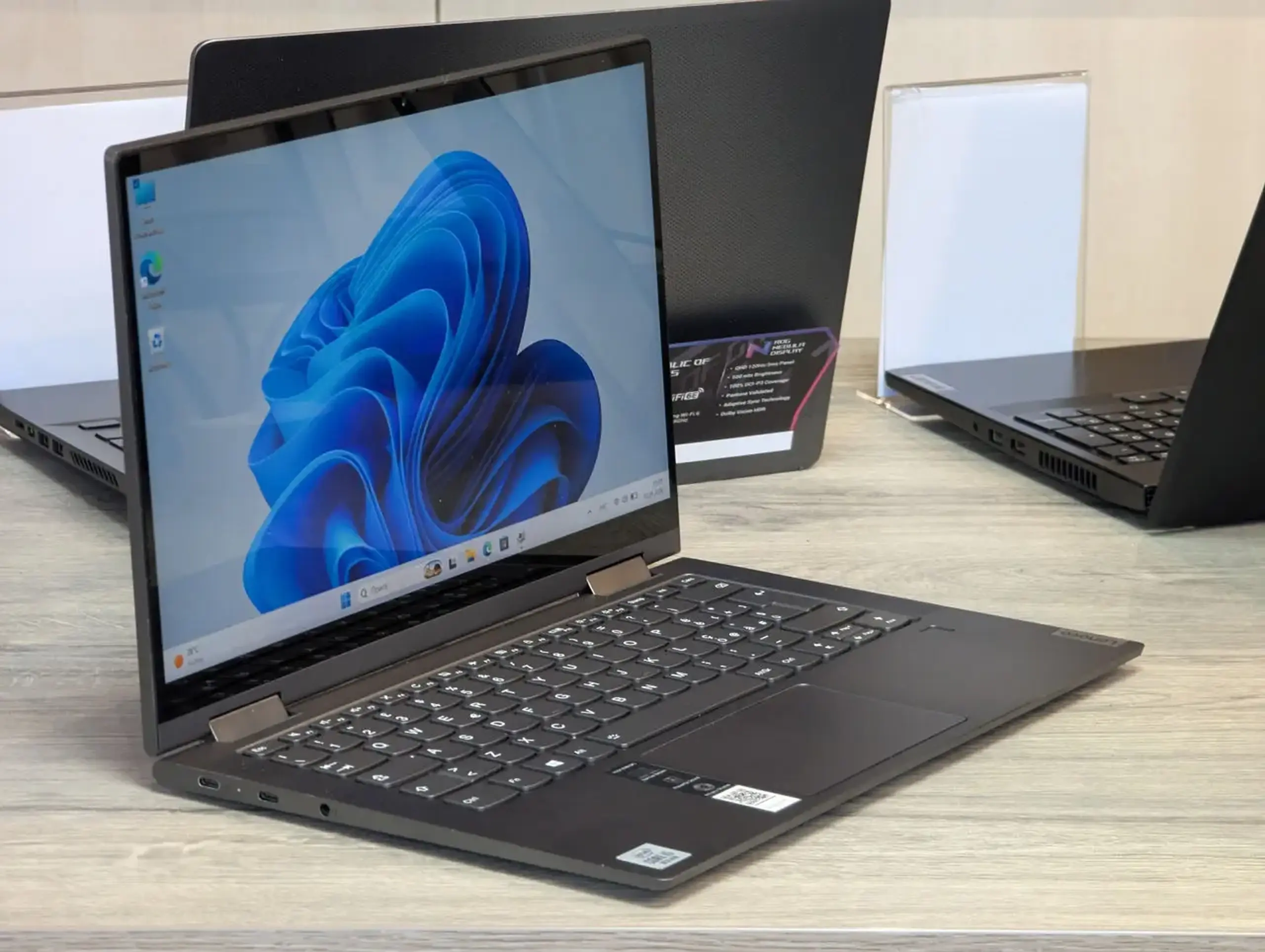 Lenovo Yoga C740-14 | Intel Core i5-10210U | 8GB RAM | 256GB SSD | 14.0" Touch 2-in-1