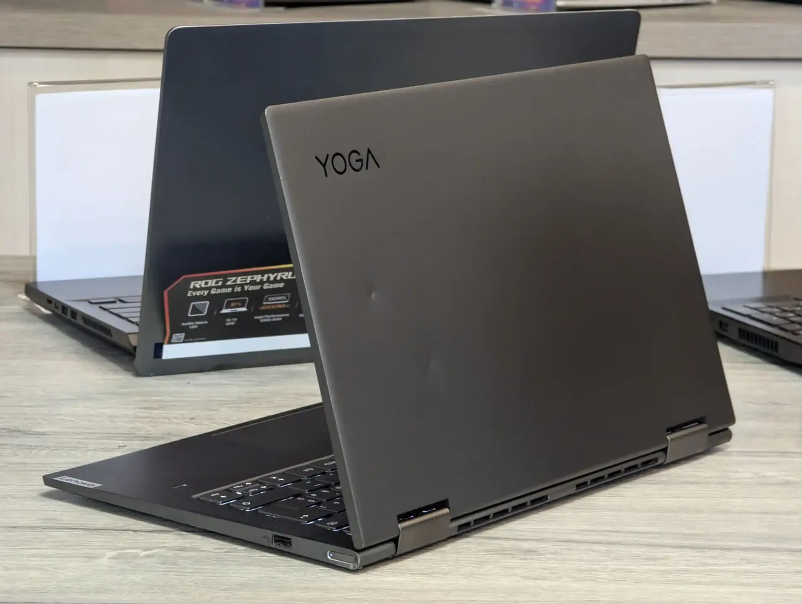 Lenovo Yoga C740-14 | Intel Core i5-10210U | 8GB RAM | 256GB SSD | 14.0" Touch 2-in-1