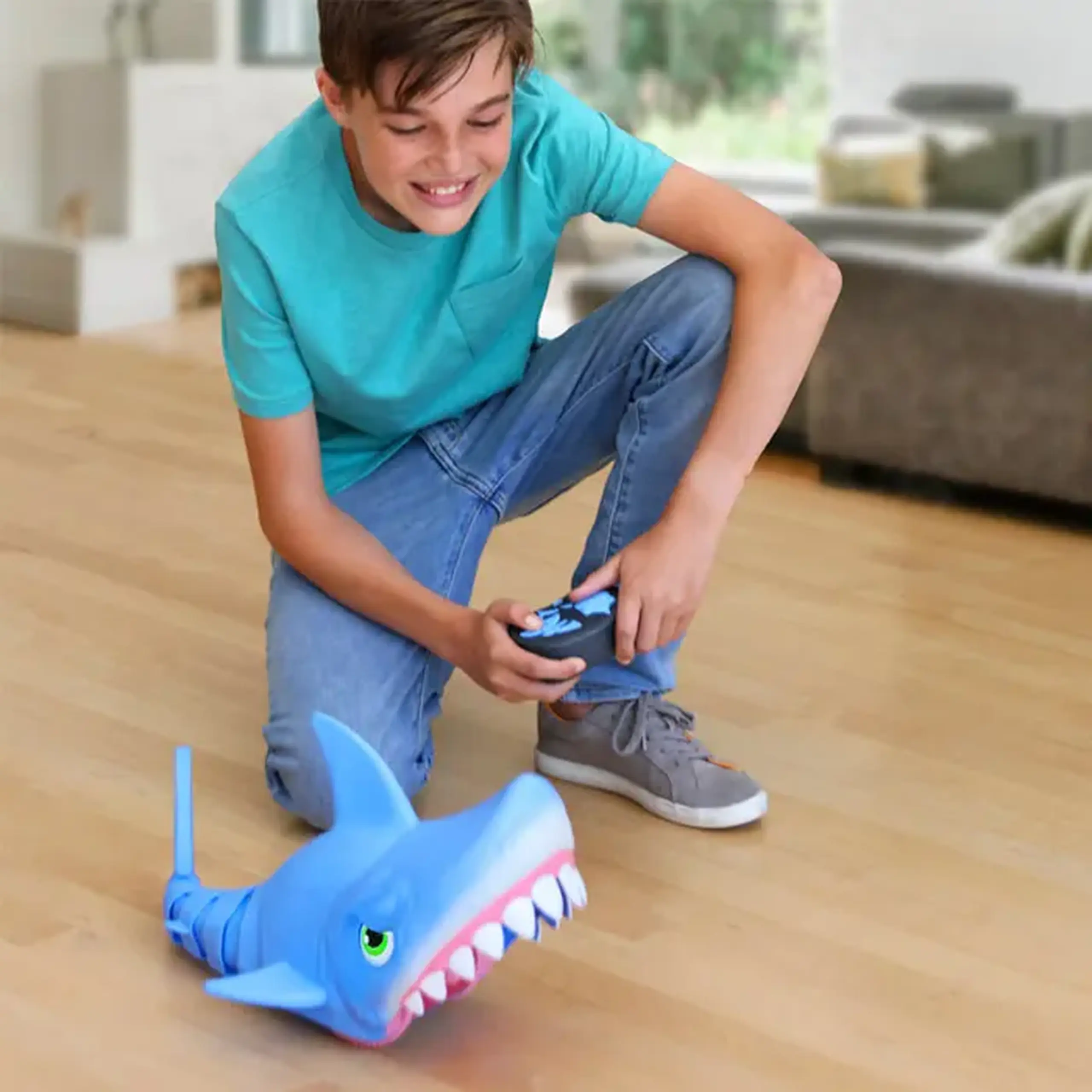 Rechina cu R/C Mega Chomp 18493S