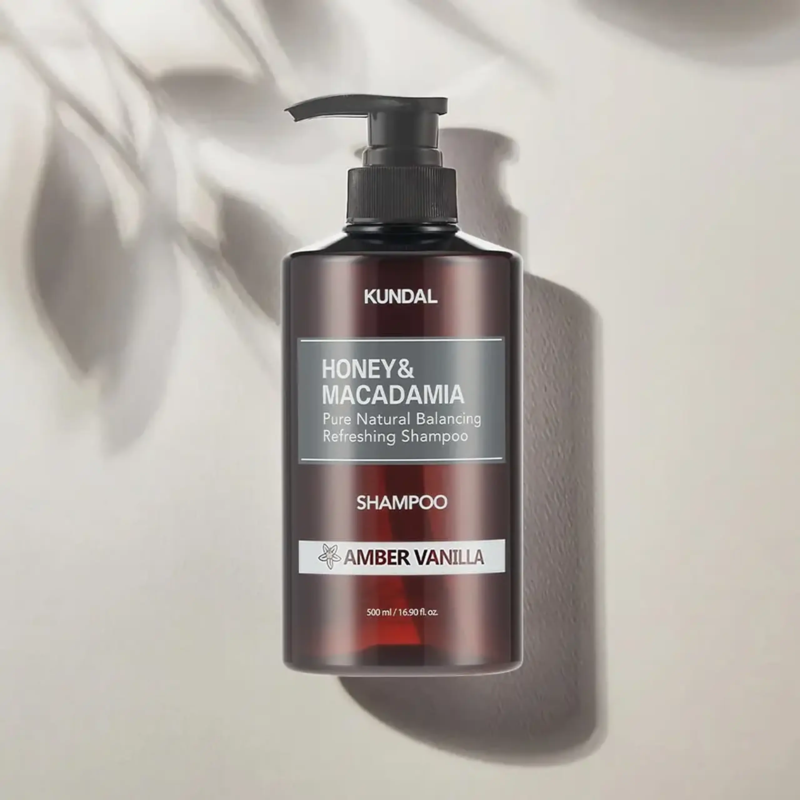 Şampon hidratat fără sulfaţi Kundal Honey &amp; Macadamia Shampoo Amber Vanilla 500ml
