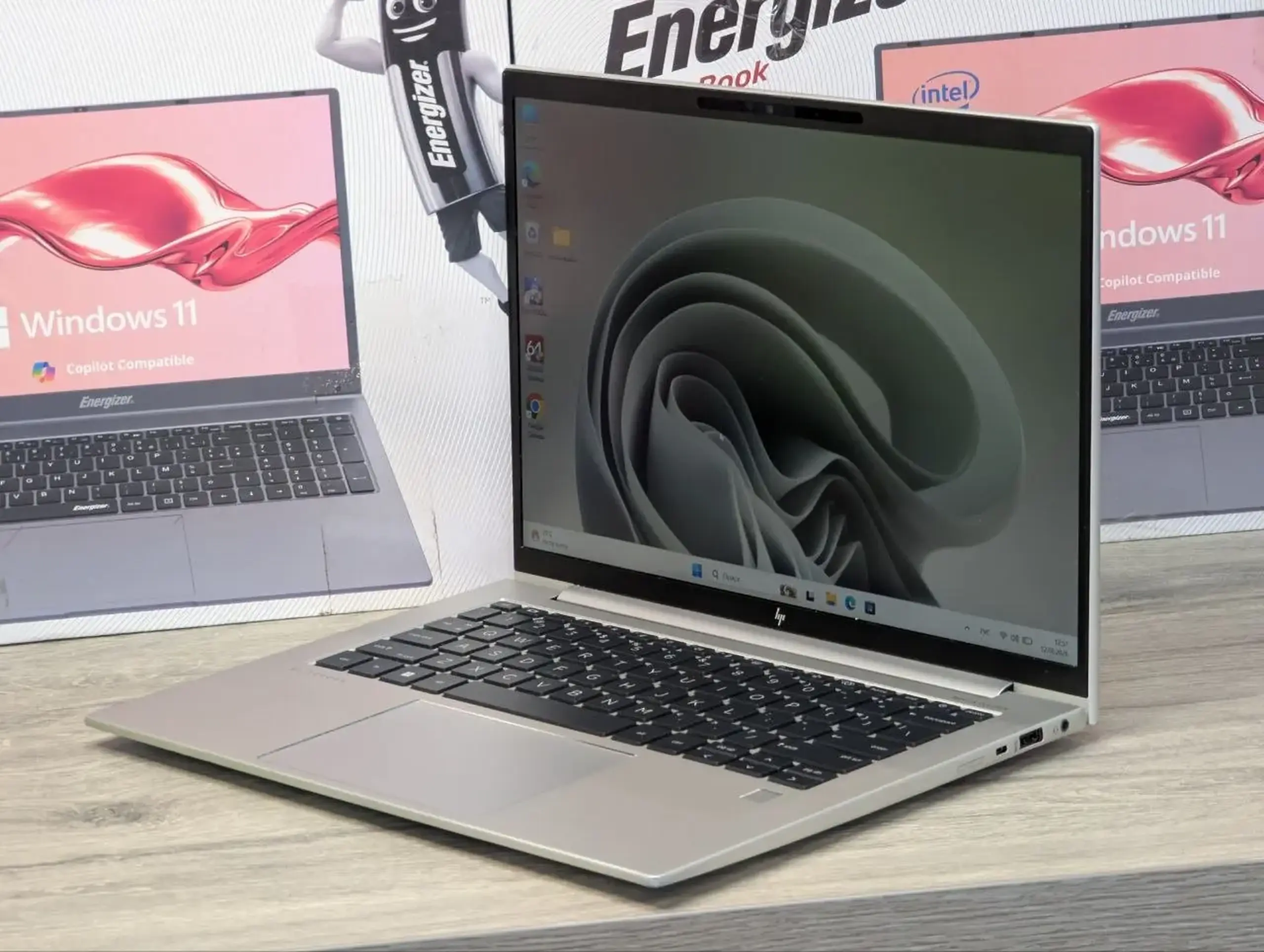 HP EliteBook 845 G9 | AMD Ryzen 5 PRO 6650U | 16GB DDR5 | 256GB SSD | 14.0"