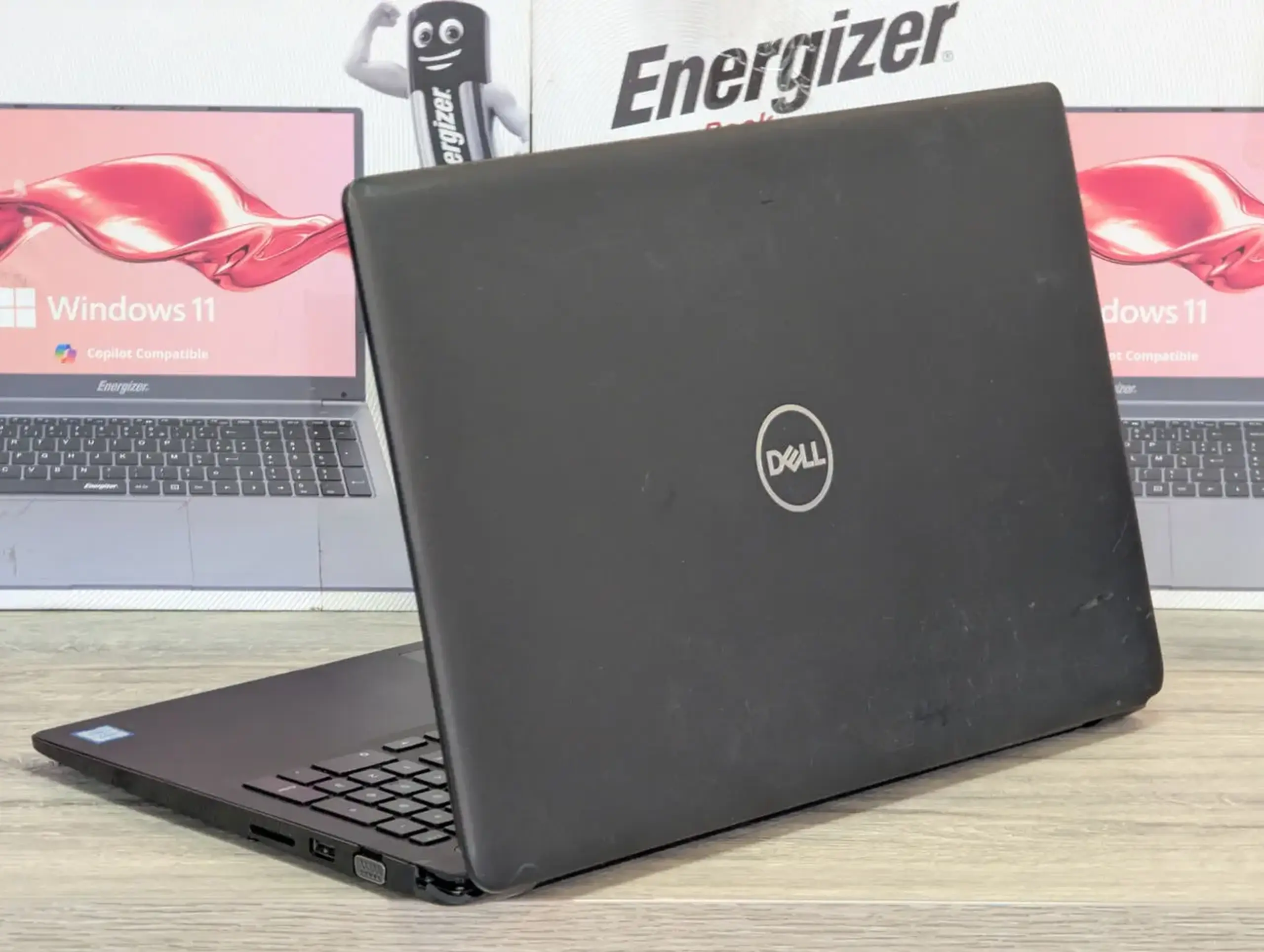Dell Latitude 3500 | Intel Core i3-8145U | 8GB | 128GB | Intel UHD | 15.6" HD