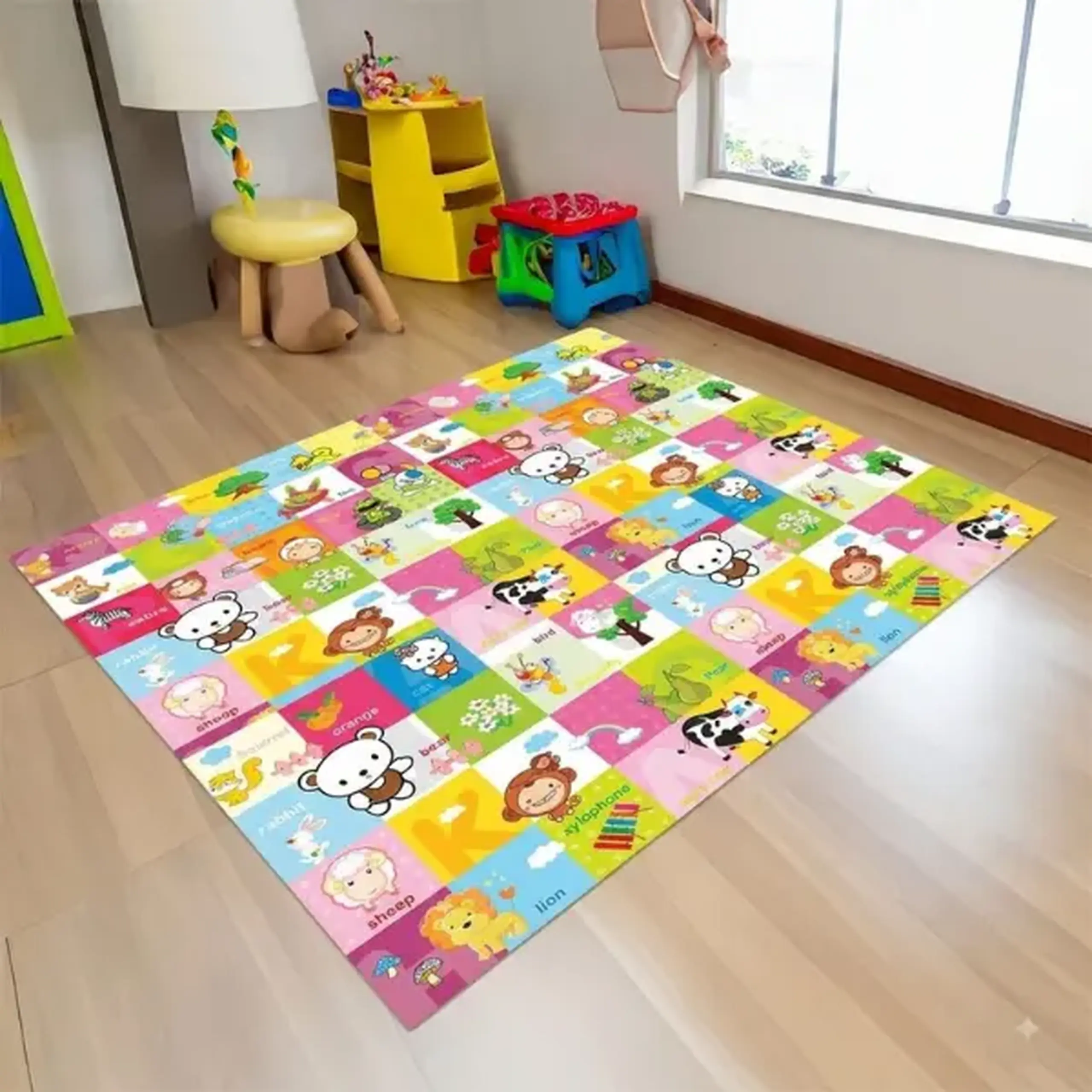 Covoras educativ cu 2 fete, impermeabil, cu animăluțe, 180 x 120 x 1 cm