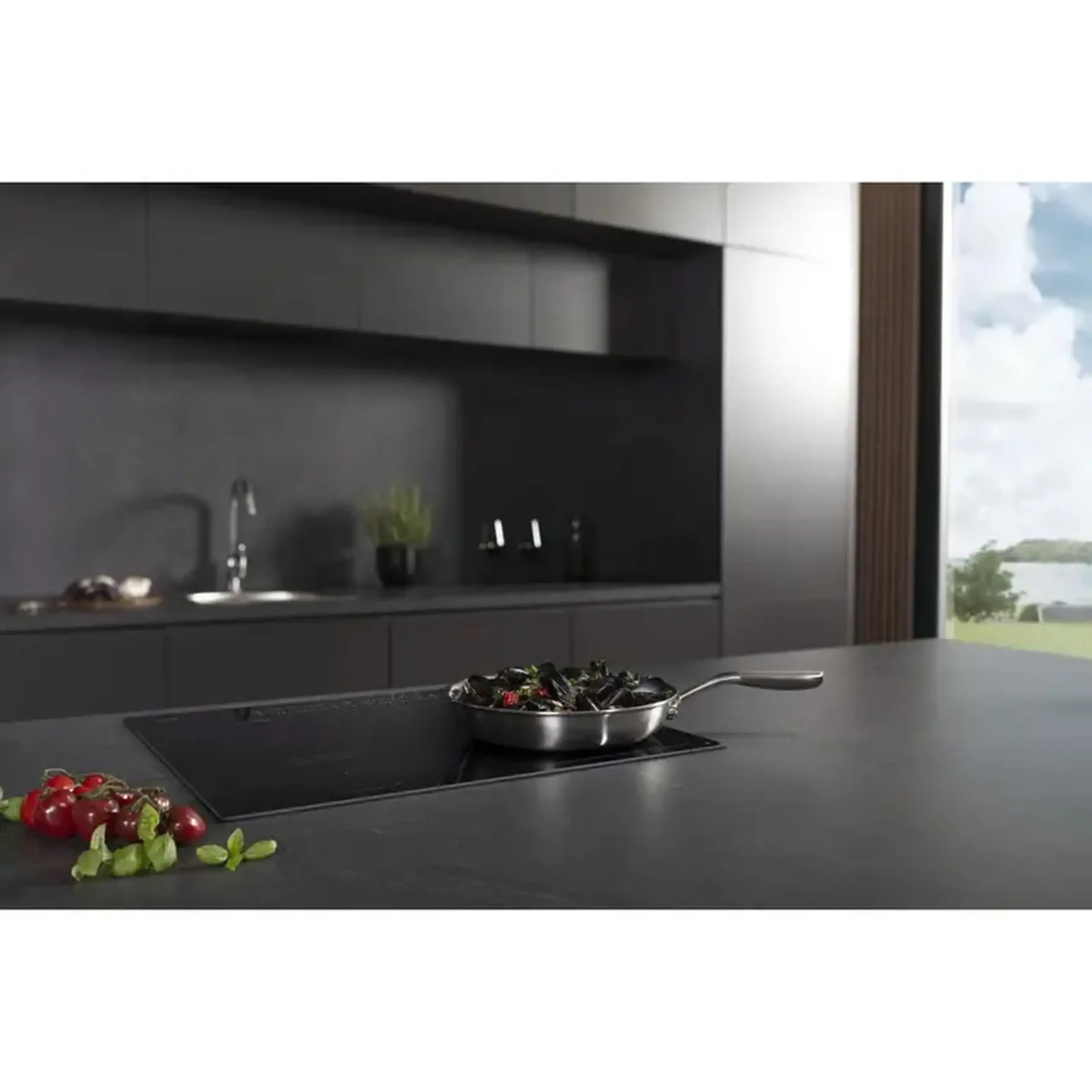 Plită cu inducție Hisense HI6432BSCWF, Negru