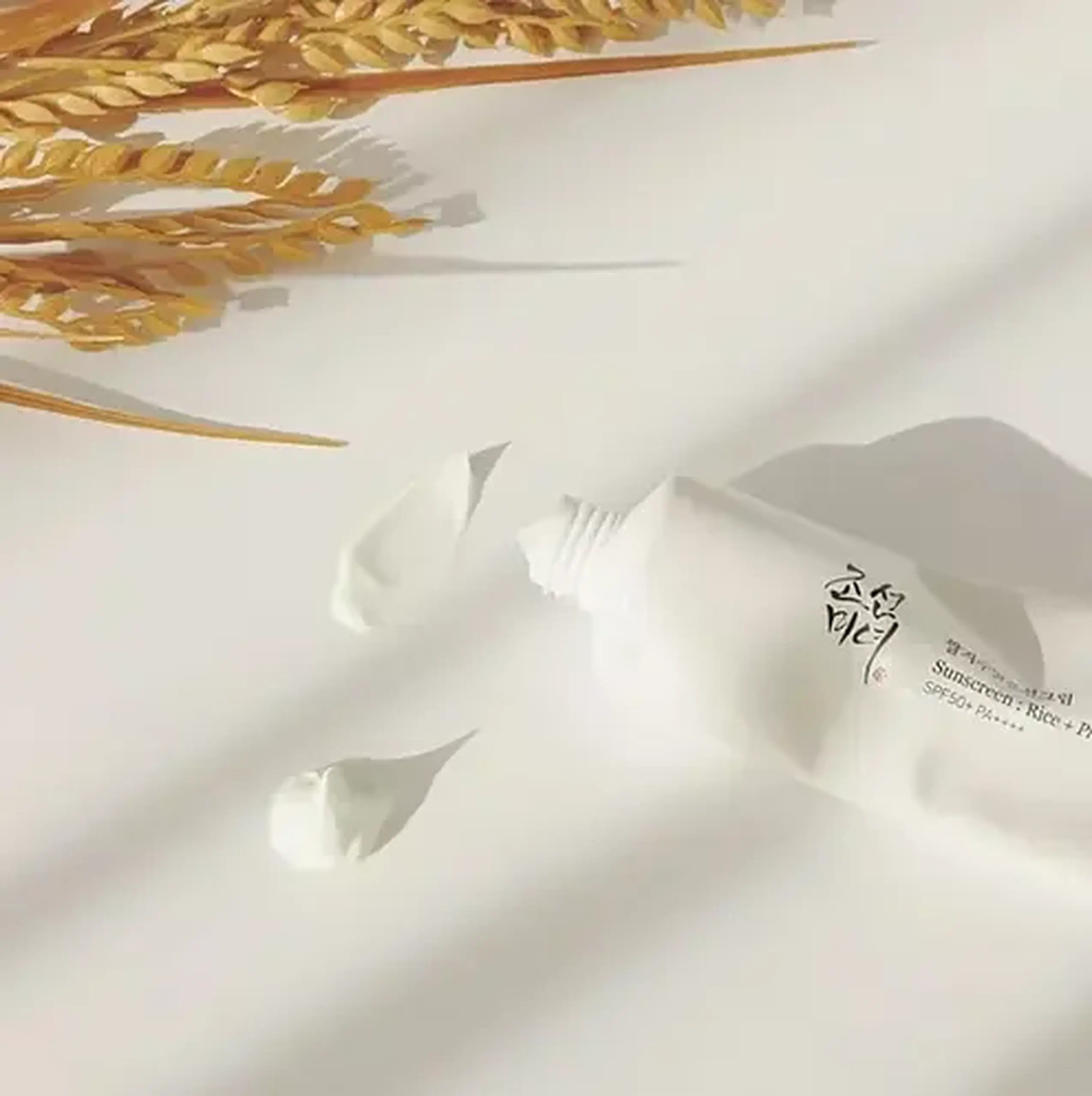 Cremă de protecție solară hidratantă cu filtre chimice de nouă generație Beauty of Joseon Relief Sun: Rice + Probiotics SPF 50+ PA++++ 50ml