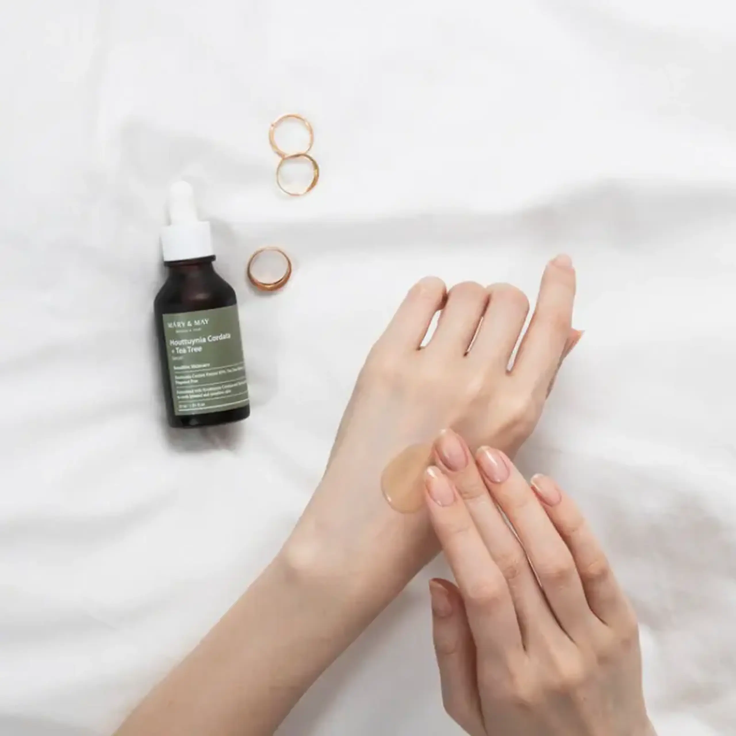 Ser calmant pentru tenul problematic MARY &amp; MAY Houttuynia Cordata + Tea Tree Serum 30 ml