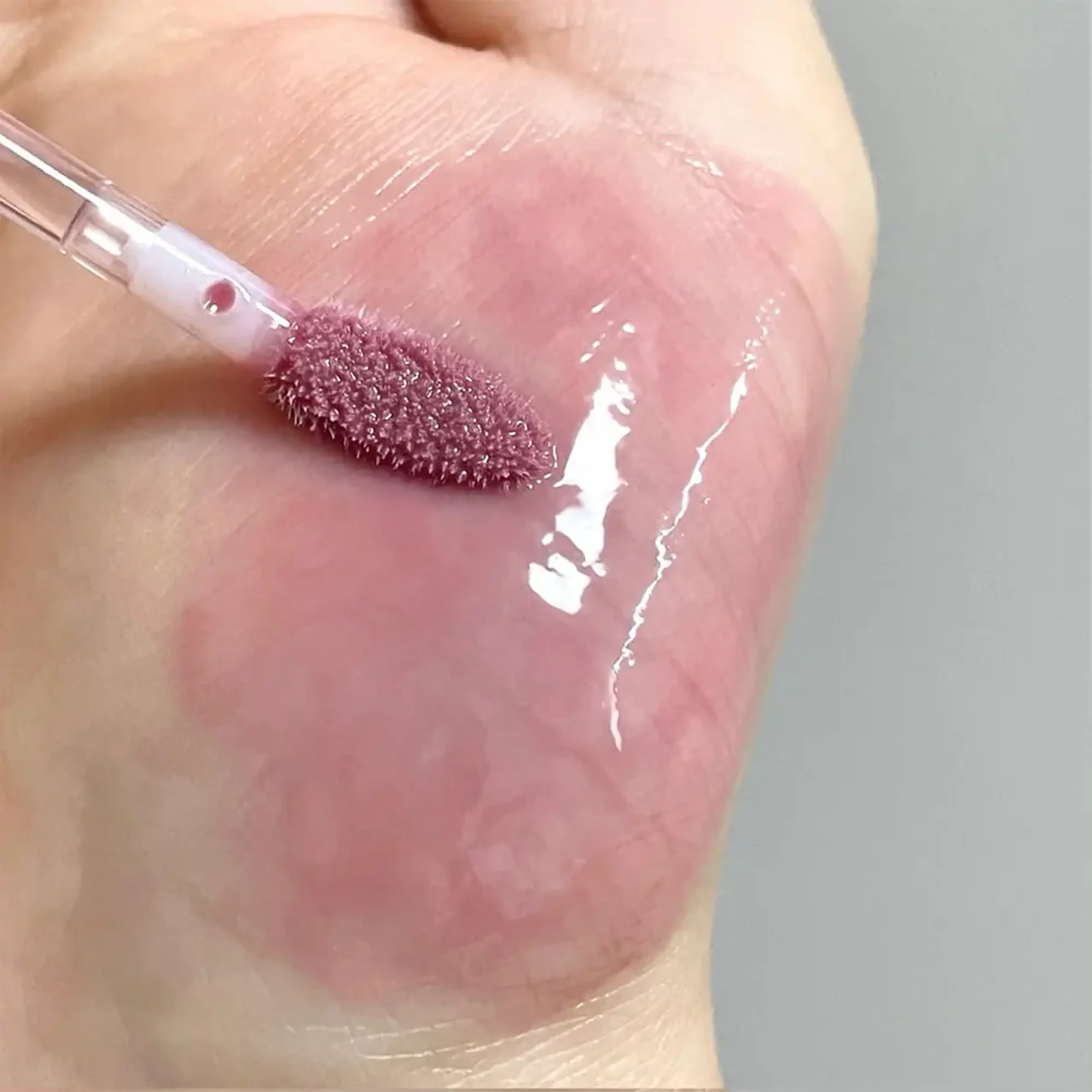 Luciu de buze Huemi Melting Glaze Lip Gloss 02 Veiled Mauve