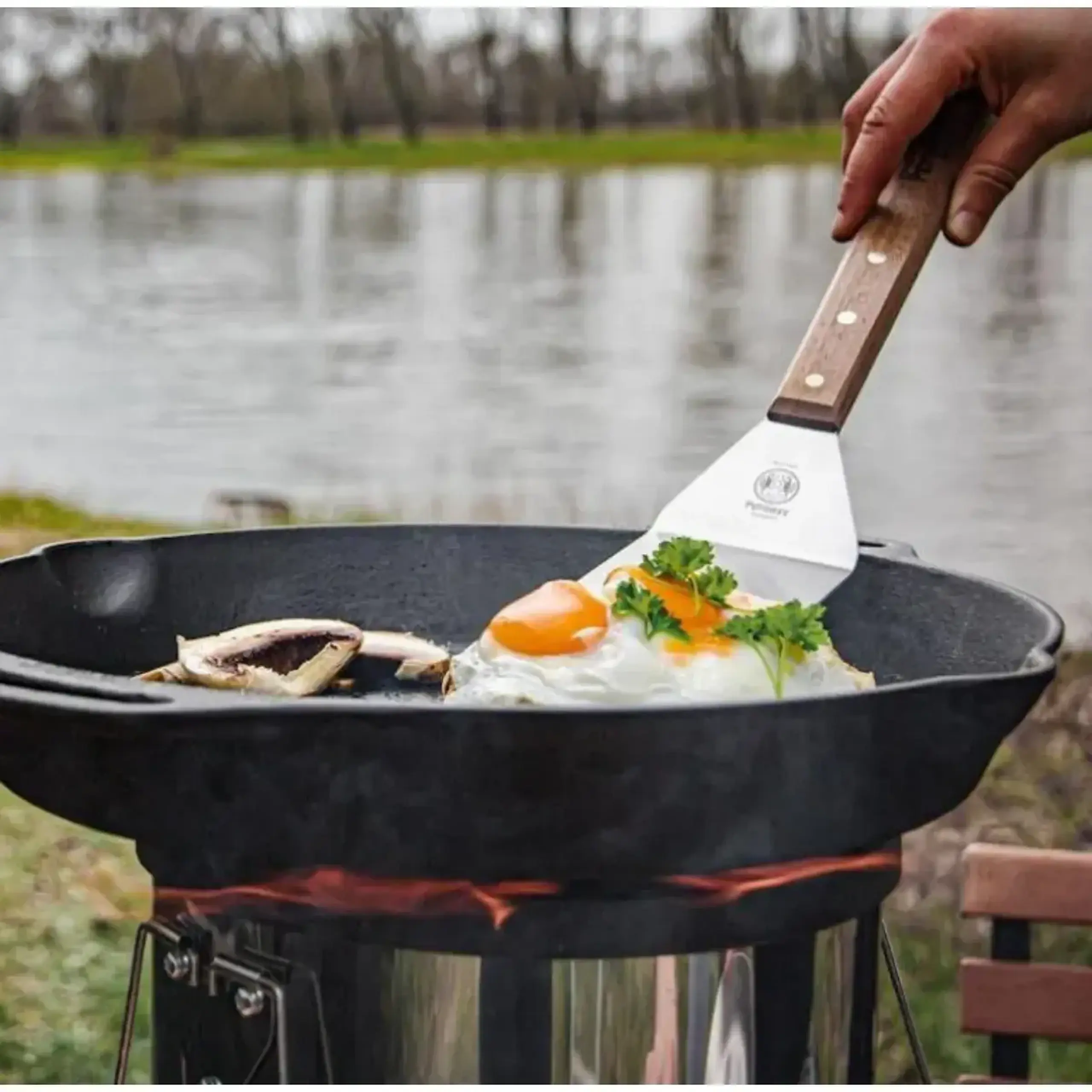 Tigaie Petromax Fire Skillet fp20h with two handles