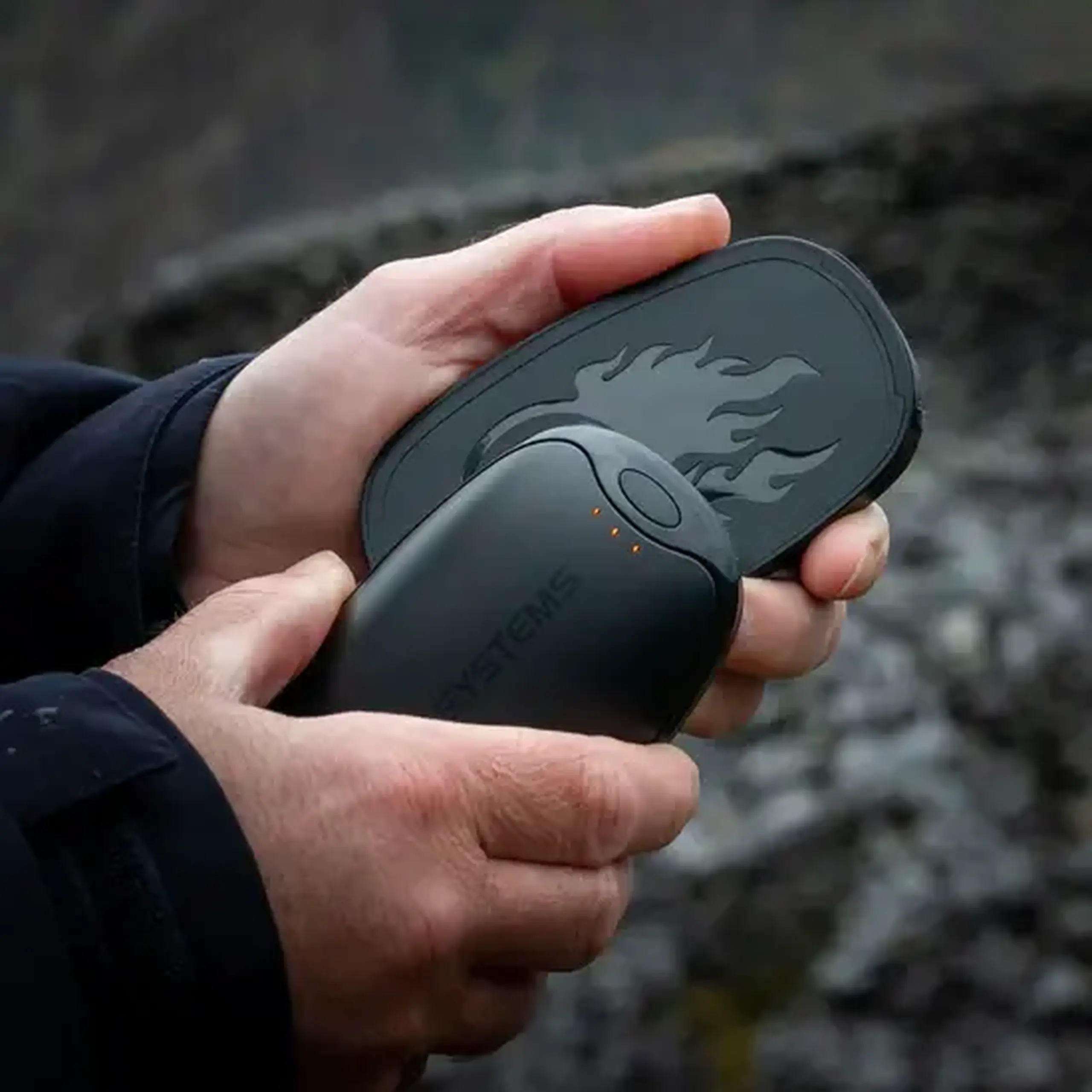 Încălzitor de mâini Lifeventure Rechargeable Dual Palm Handwarmer