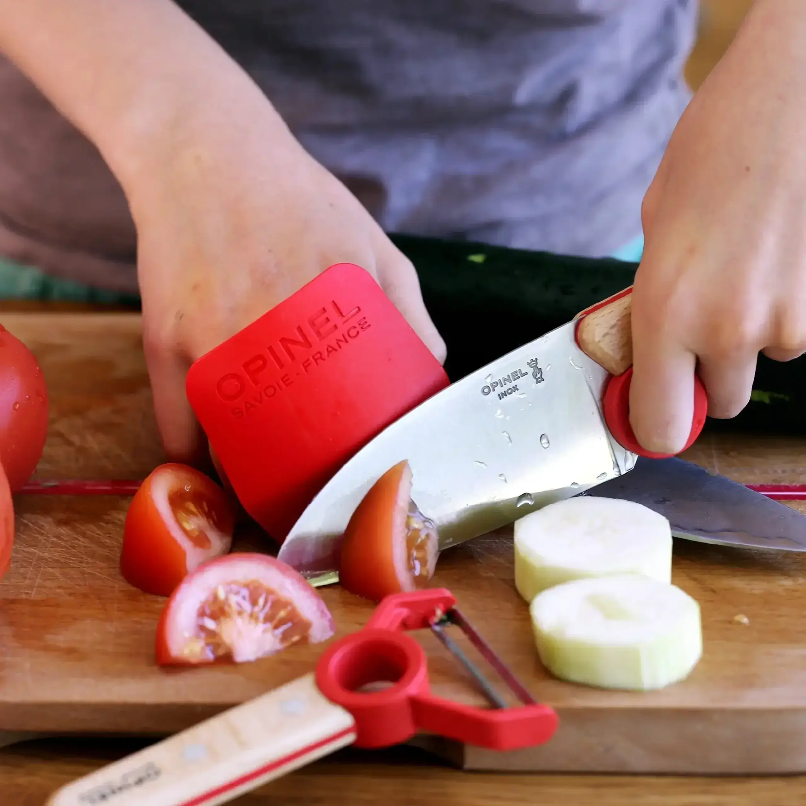 Cuțit Opinel Kitchen Knife and Its Finger Guard