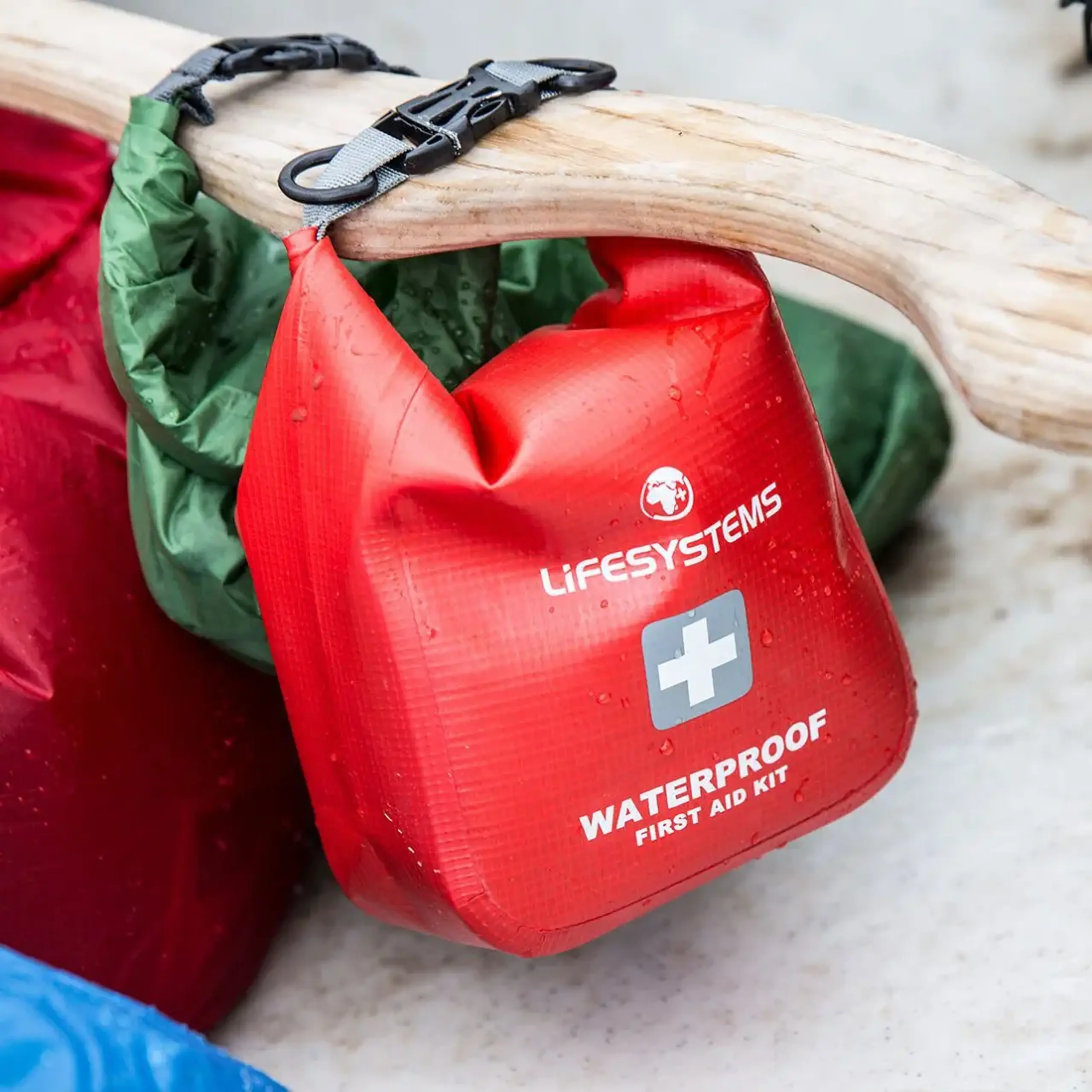 Trusă medicală Lifesystems Waterproof First Aid Kit