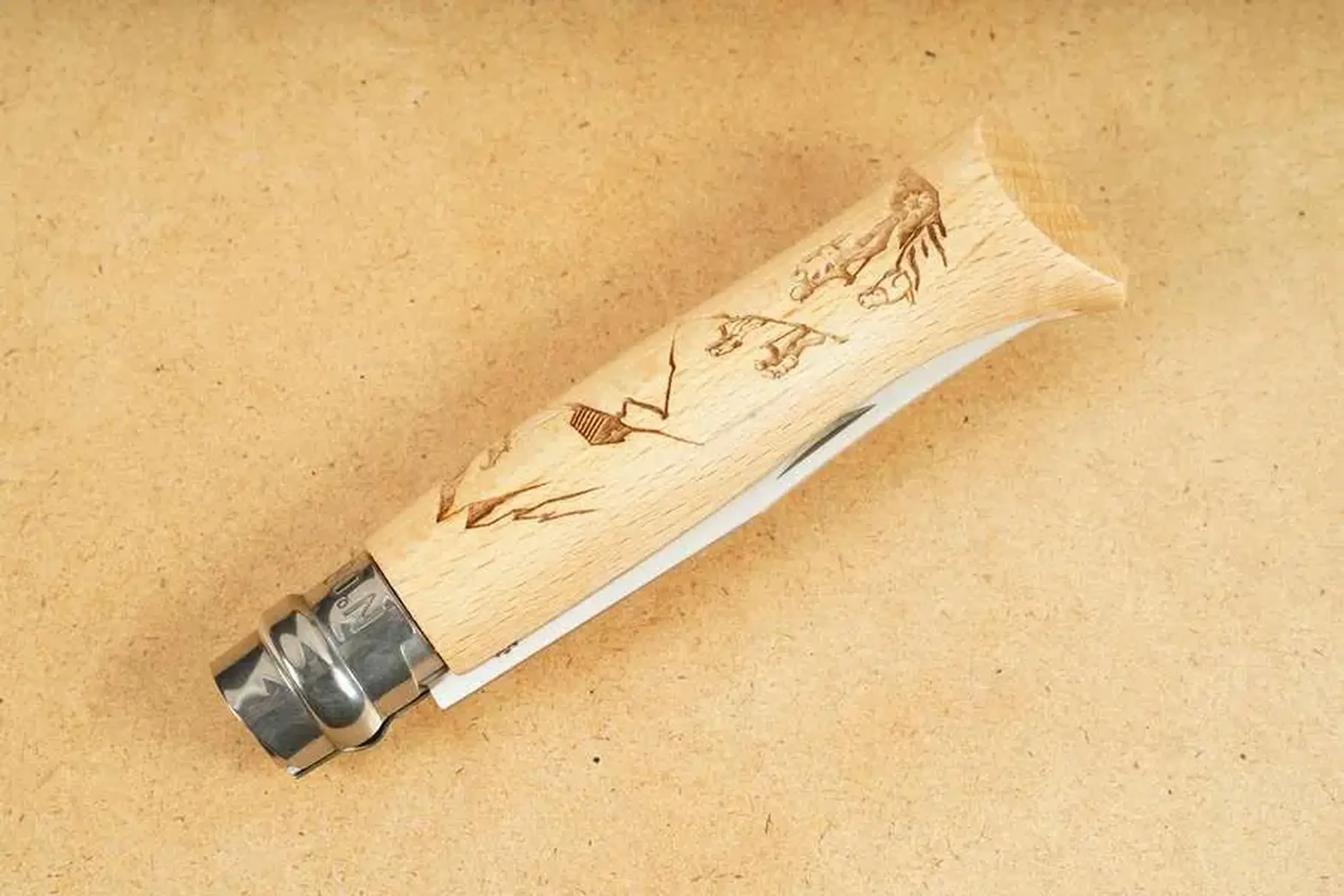 Cuţit Opinel Stainless Steel Engraving Hiking №8