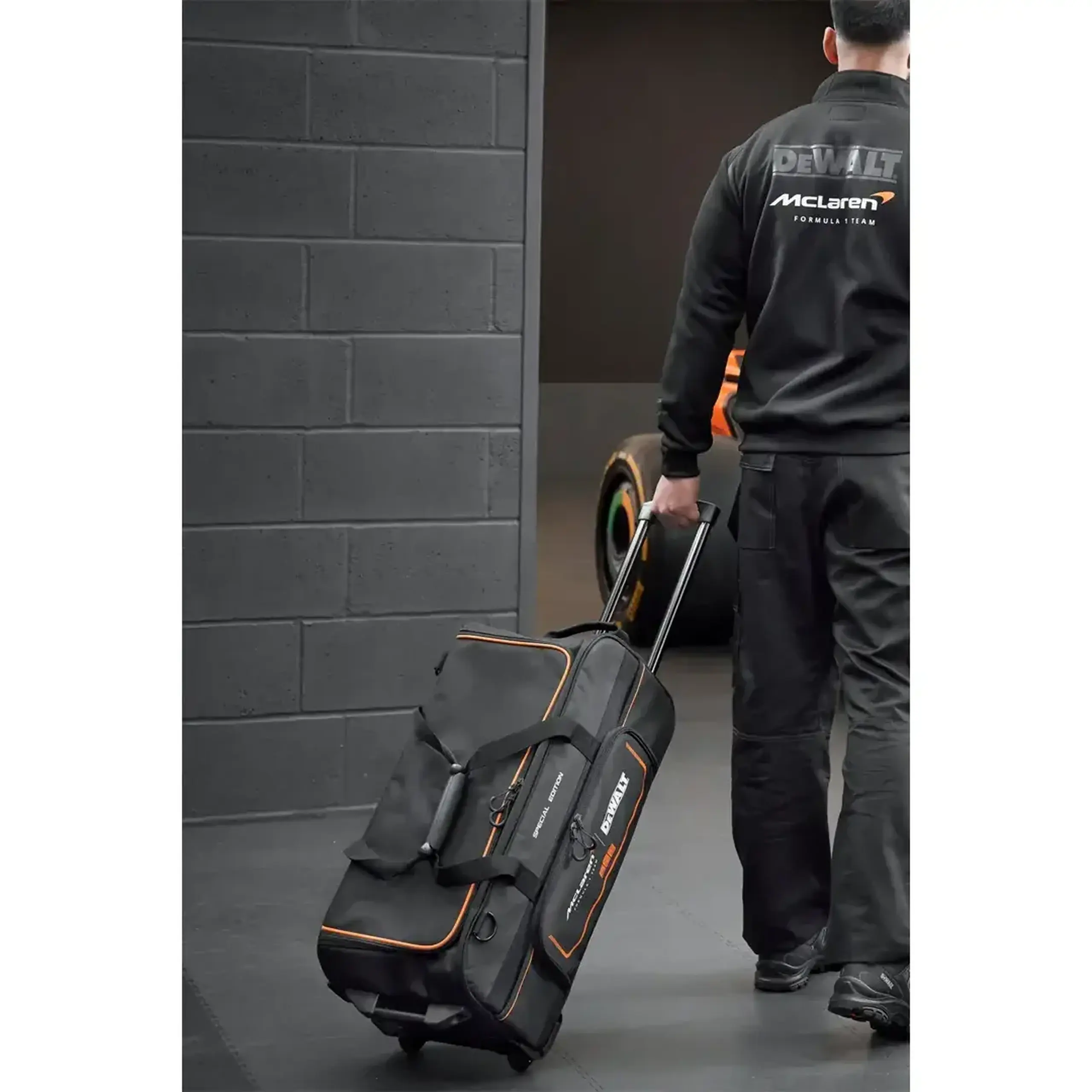 Geantă pentru scule 25 kg MCLAREN DWST83522-9 DeWALT