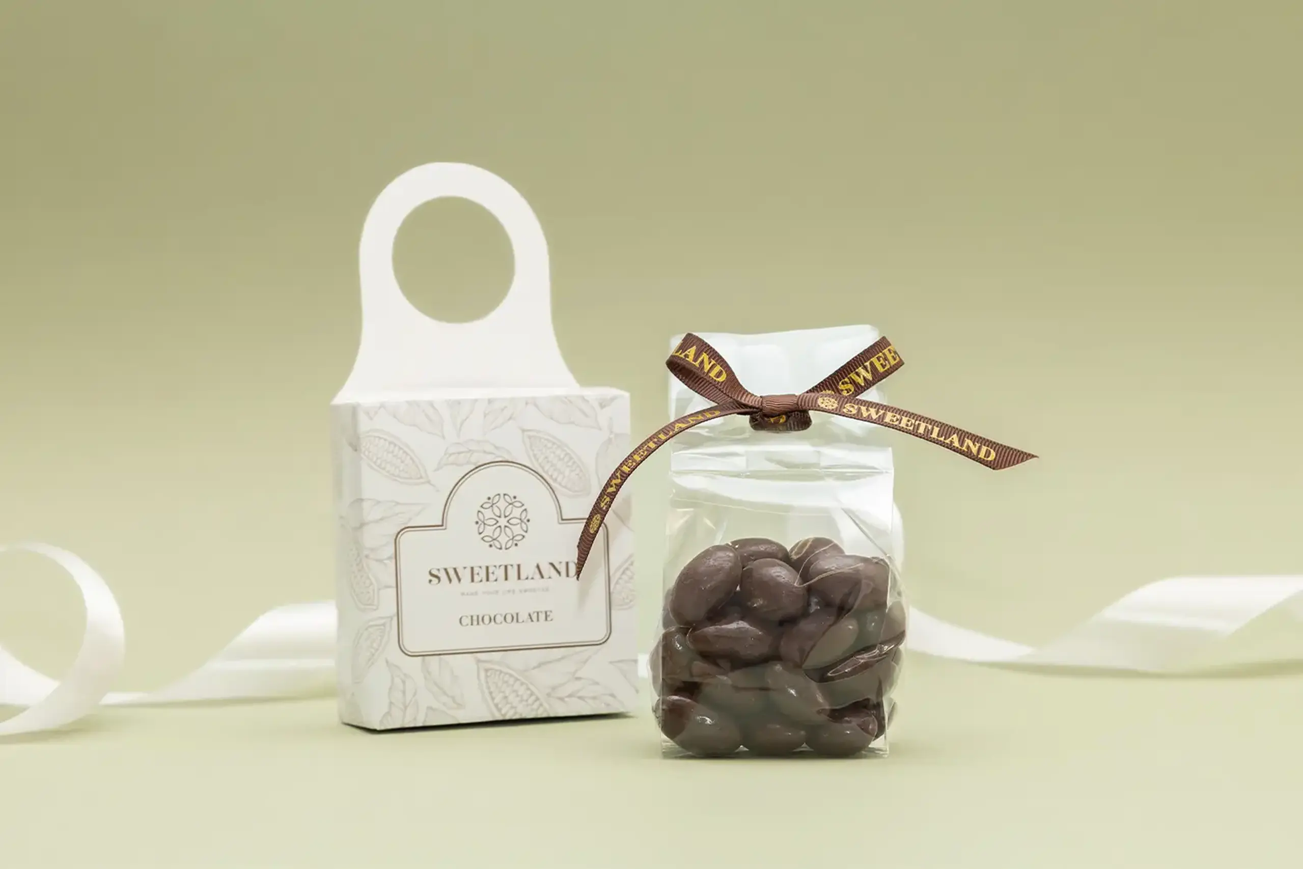 Sweet Pairing: drajeuri cu migdale în ciocolată neagră