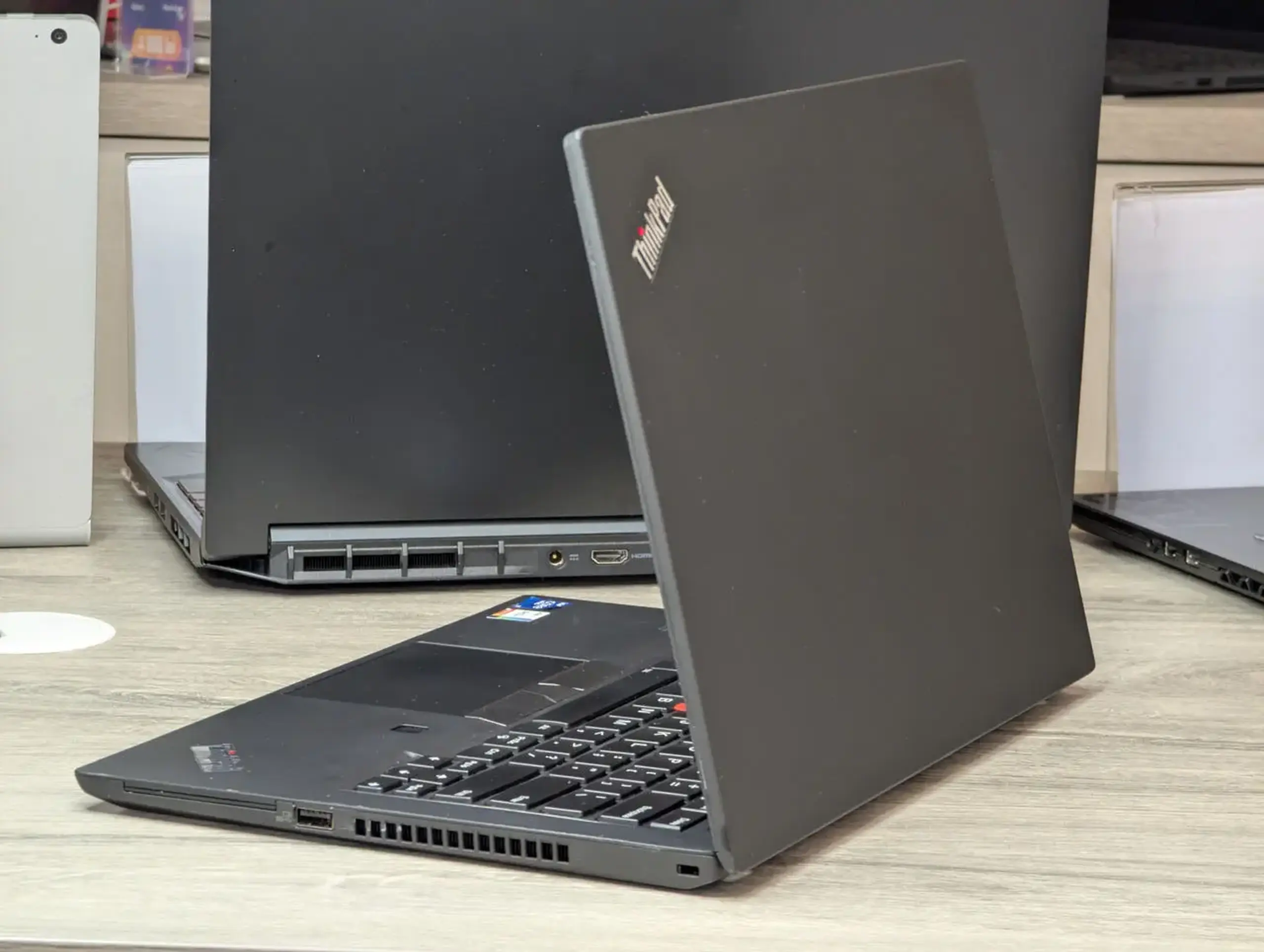 Lenovo ThinkPad T14 Gen 2 | Touchscreen | Intel Core i7-1185G7 | 16GB RAM | 256GB | 4G Module | 14.0" FHD IPS
