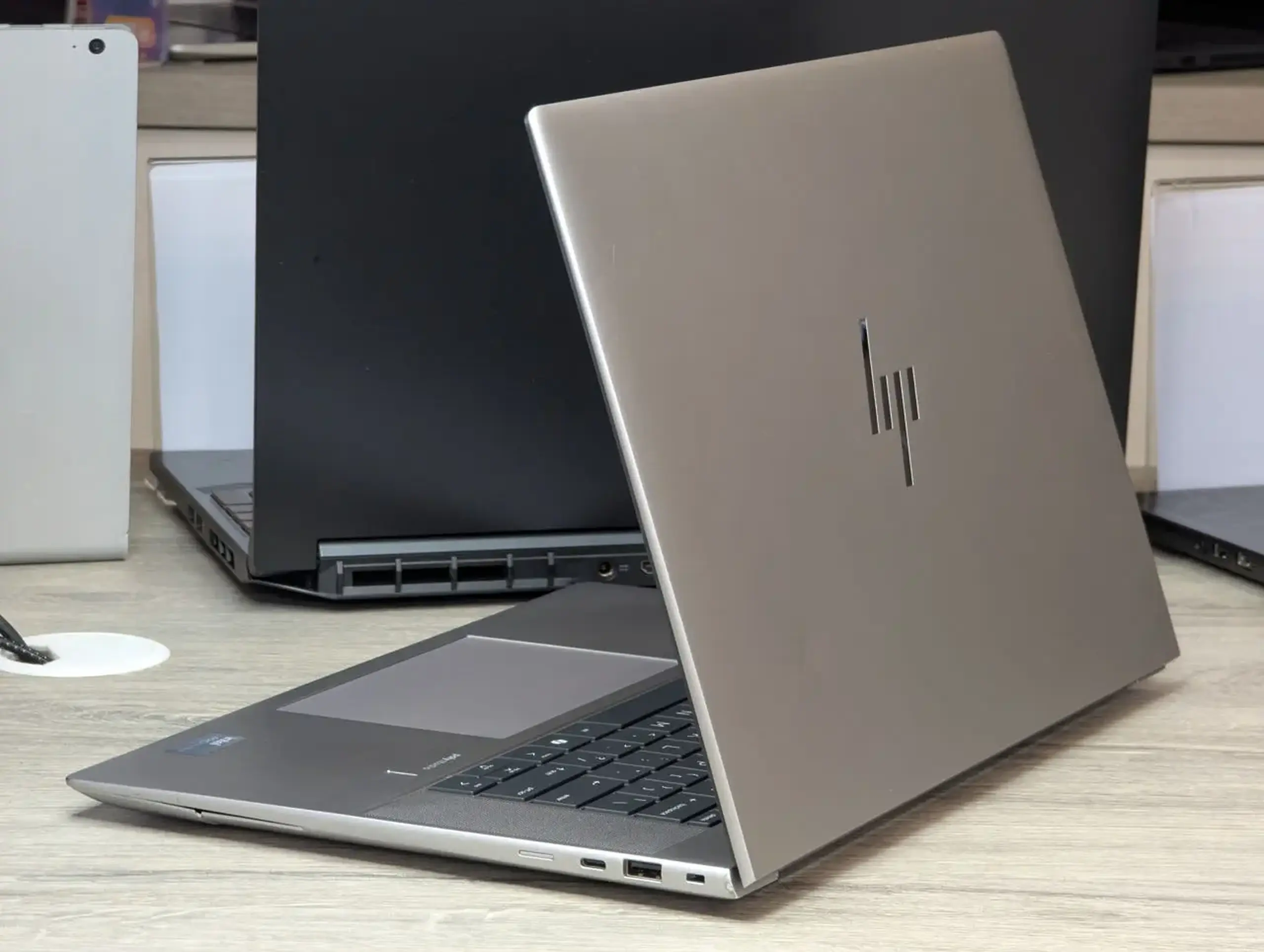 HP ZBook Studio 16 G11 | Intel Core Ultra 7 165H | 16GB DDR5 | 1TB SSD | RTX 2000 Ada