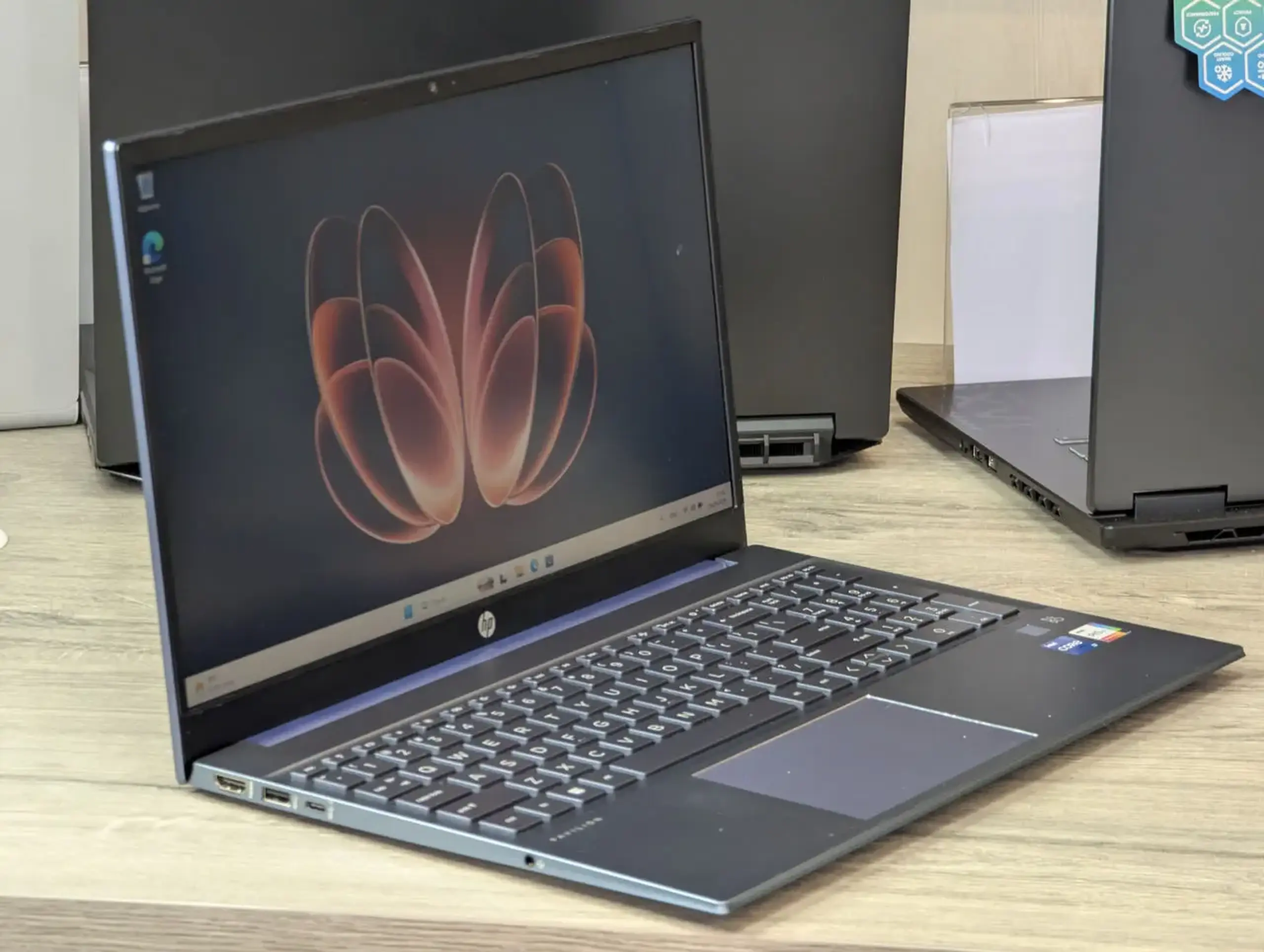 HP Pavilion 15-eg2000 | Intel Core i7-1255U | 16GB RAM | 512GB SSD | 15.6" FHD IPS | B&O