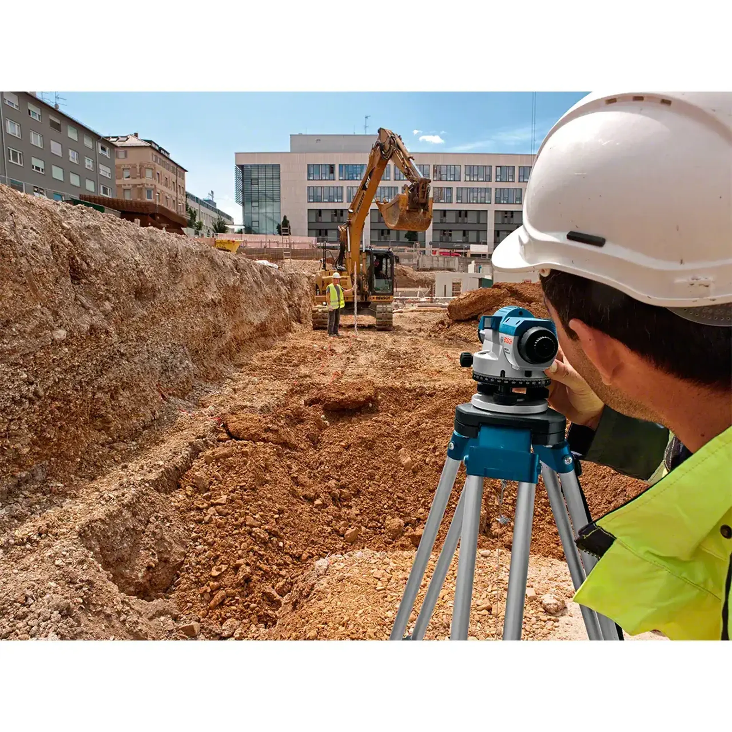 Nivelă optică GOL32 G 0.3 - 120 m IP54 Bosch
