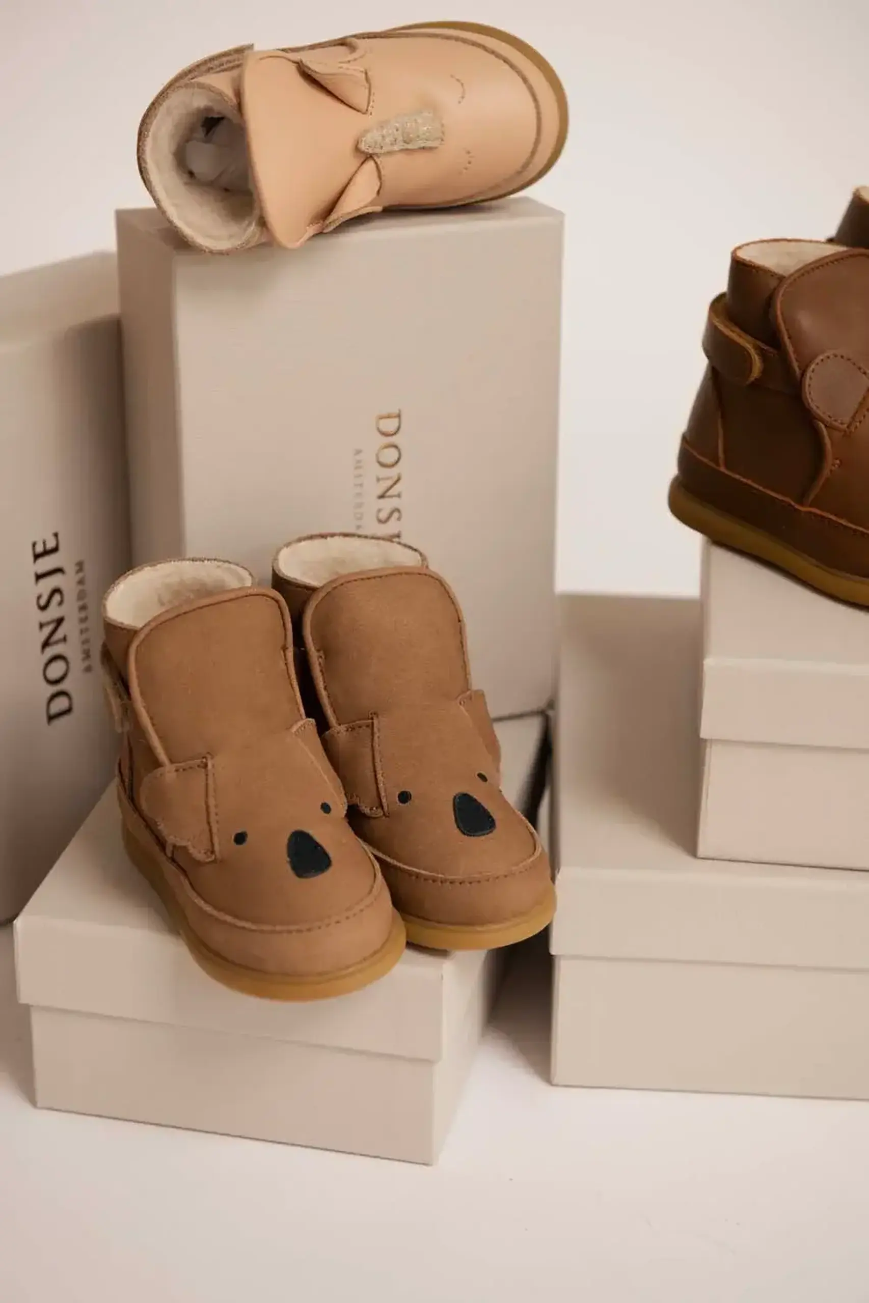 Pantofi Dubu Classic Koala, Truffle Nubuck — Donsje - 19