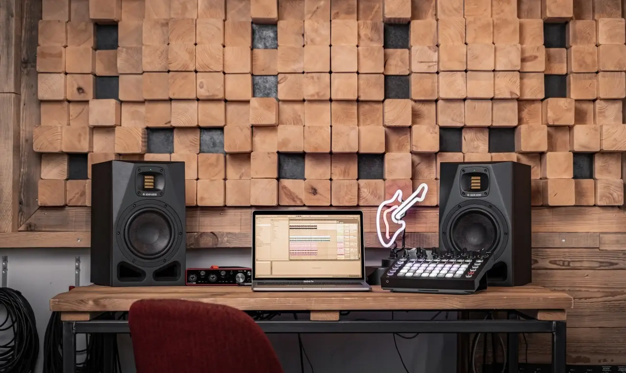 Monitor Activ Adam Audio A7V