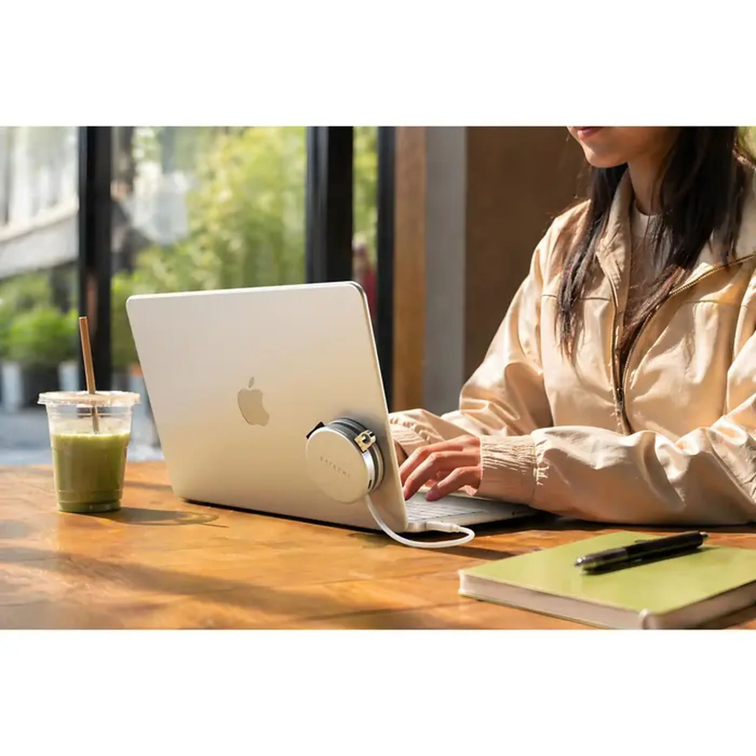 Satechi OntheGo™ 5-in-1 Multiport Silver, USB-C Host, USB-C PD60W, USB-C 3.2Gen1, USB-A 3.2Gen1, SD