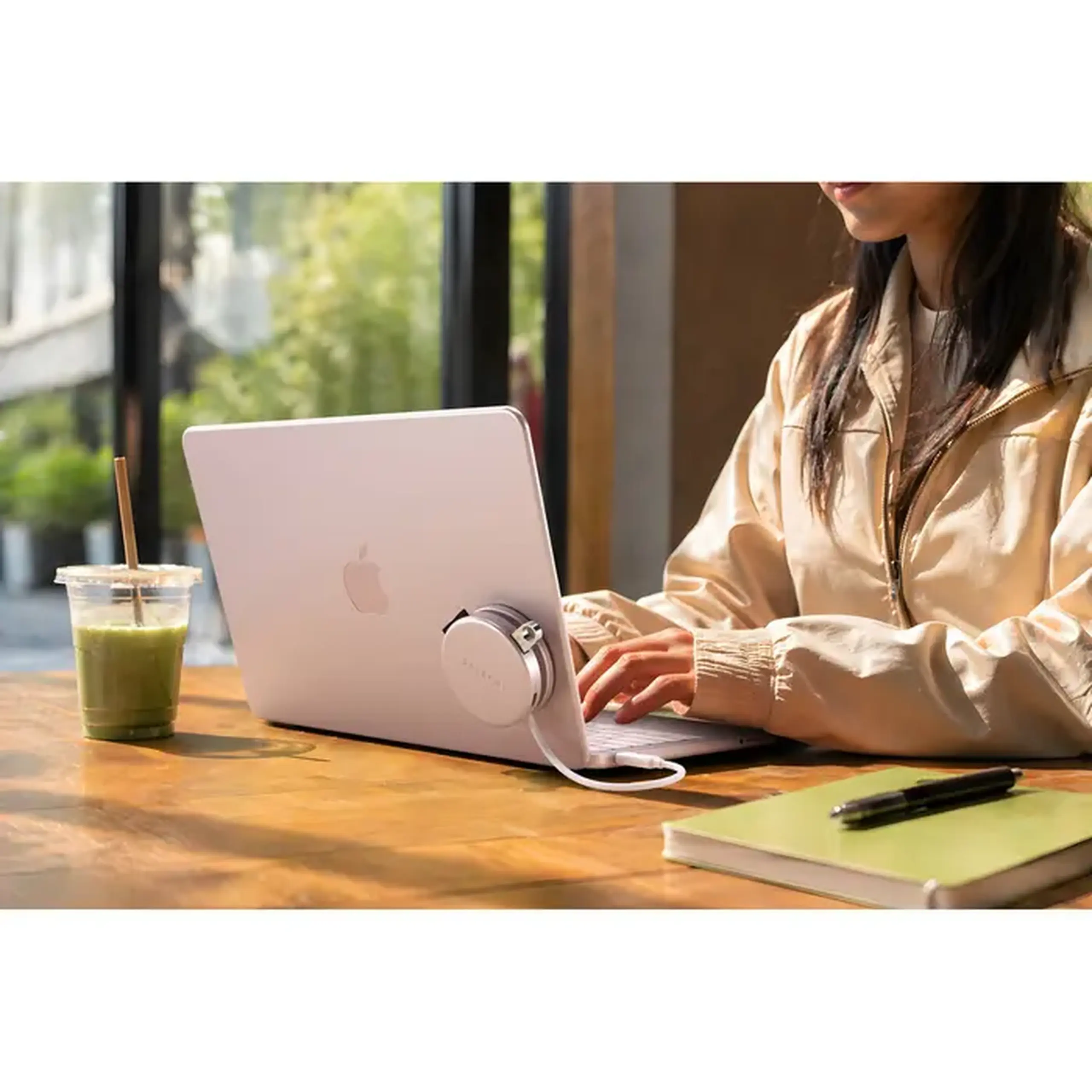 Satechi OntheGo™ 5-in-1 Multiport Blush, USB-C Host, USB-C PD60W, USB-C 3.2Gen1, USB-A 3.2Gen1, SD