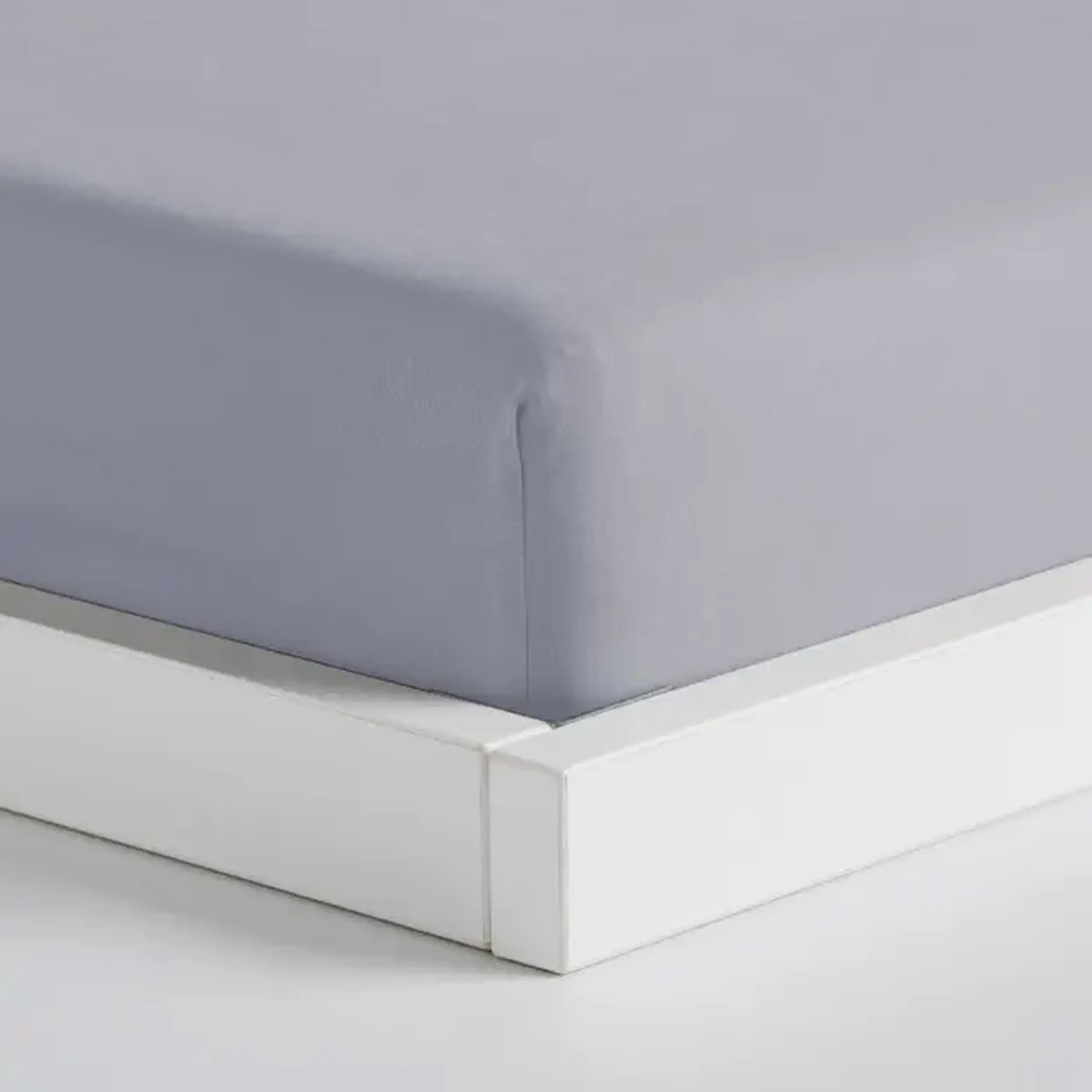 Cearsaf cu elastic SATINETTE