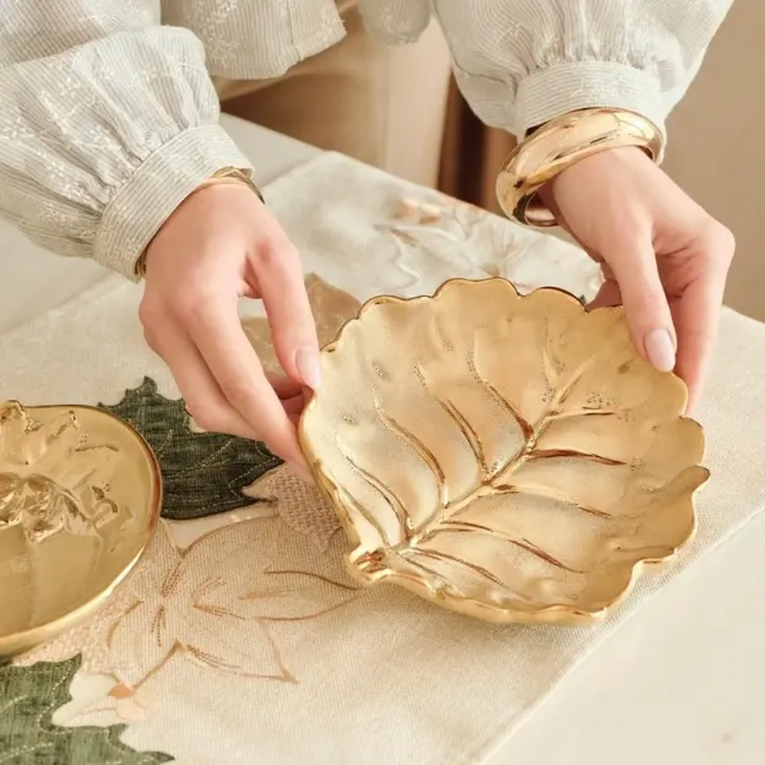 Platou decorativ TARDOS