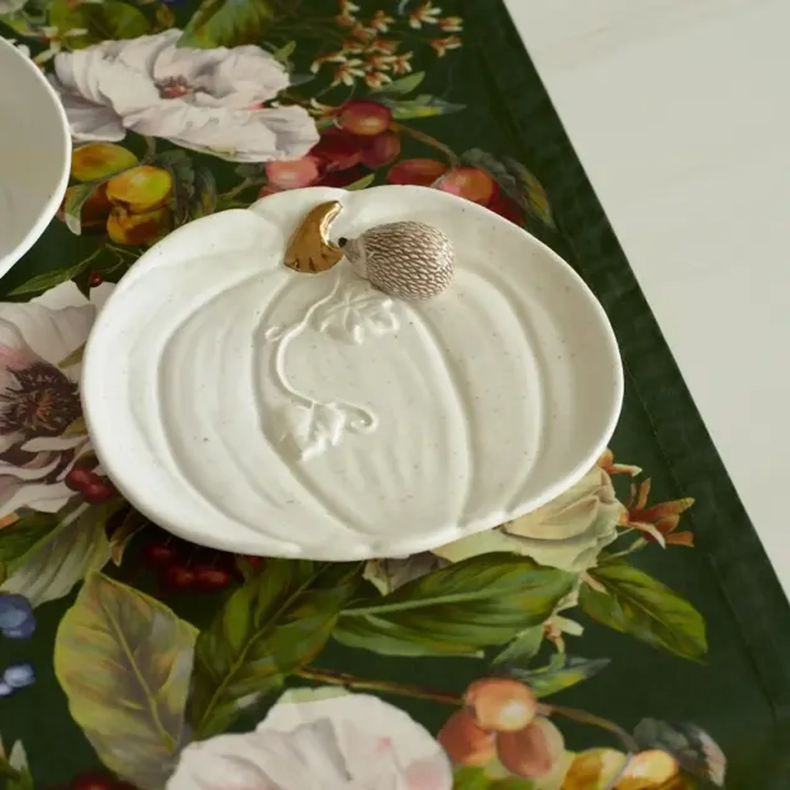 Platou decorativ HEDGIN