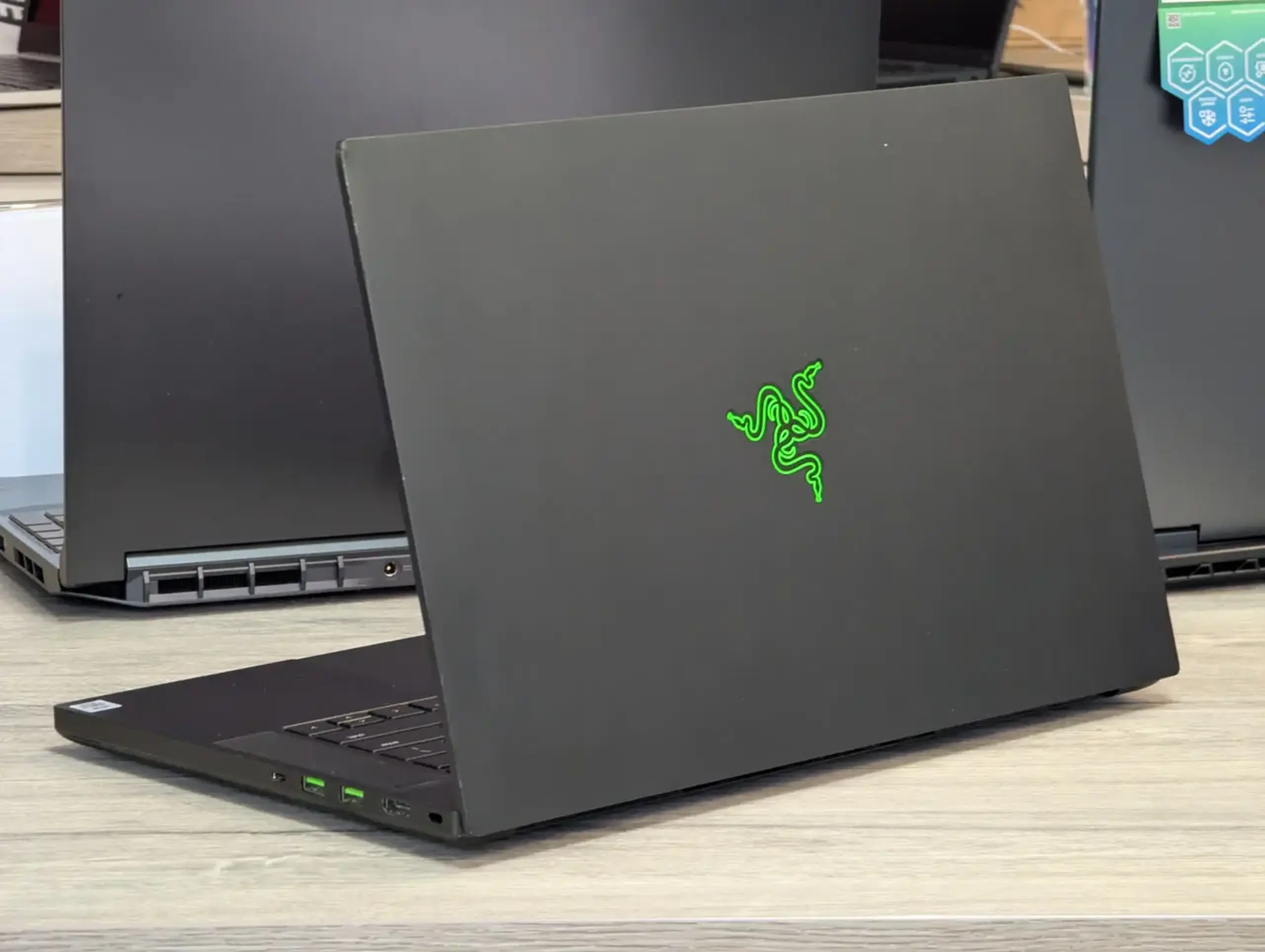 Ca nou! Razer Blade 15 (2020) | Intel Core i7-10750H | 16GB | 512GB | RTX 2070